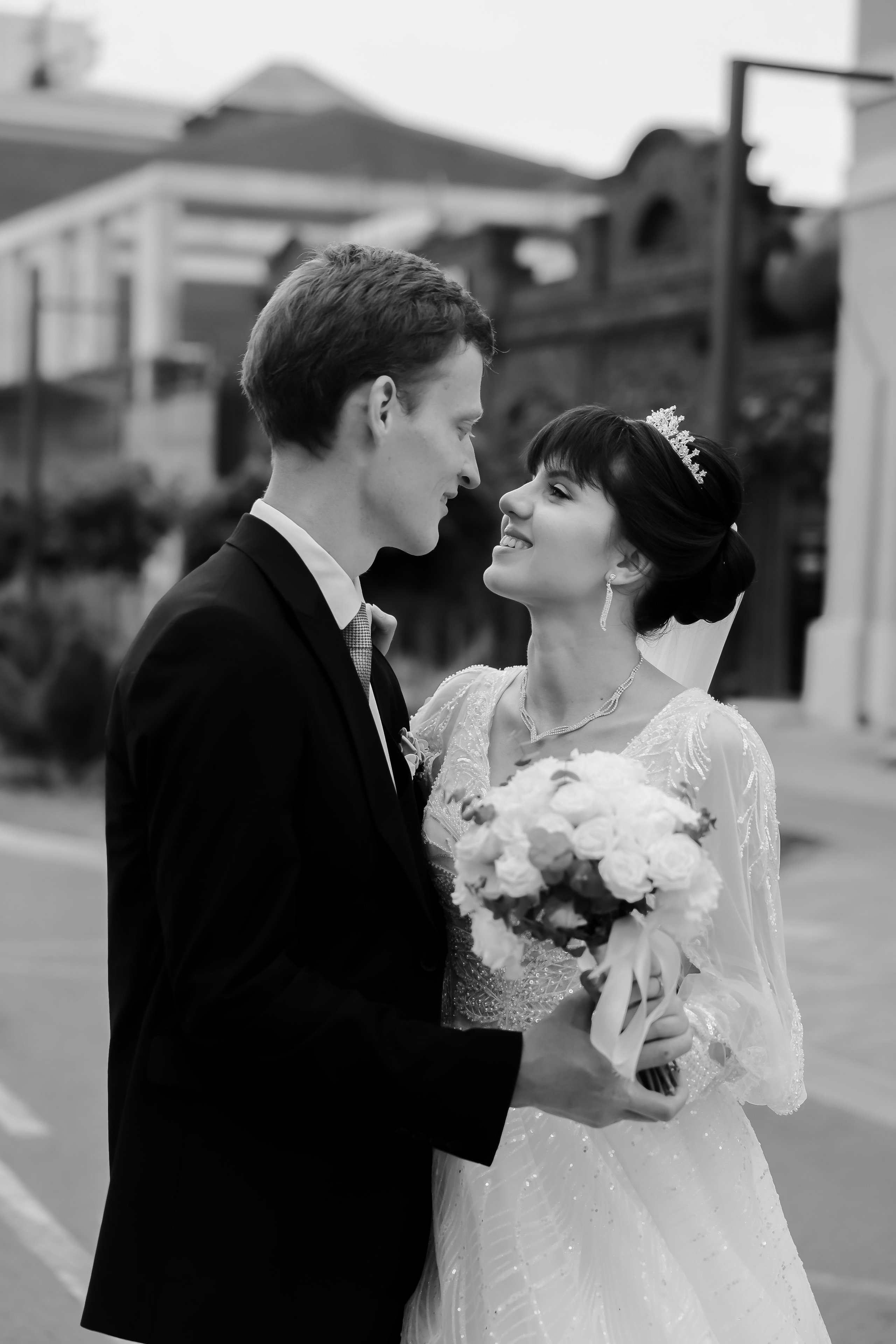 Черное и белое. Профессиональный фотограф и видеооператор