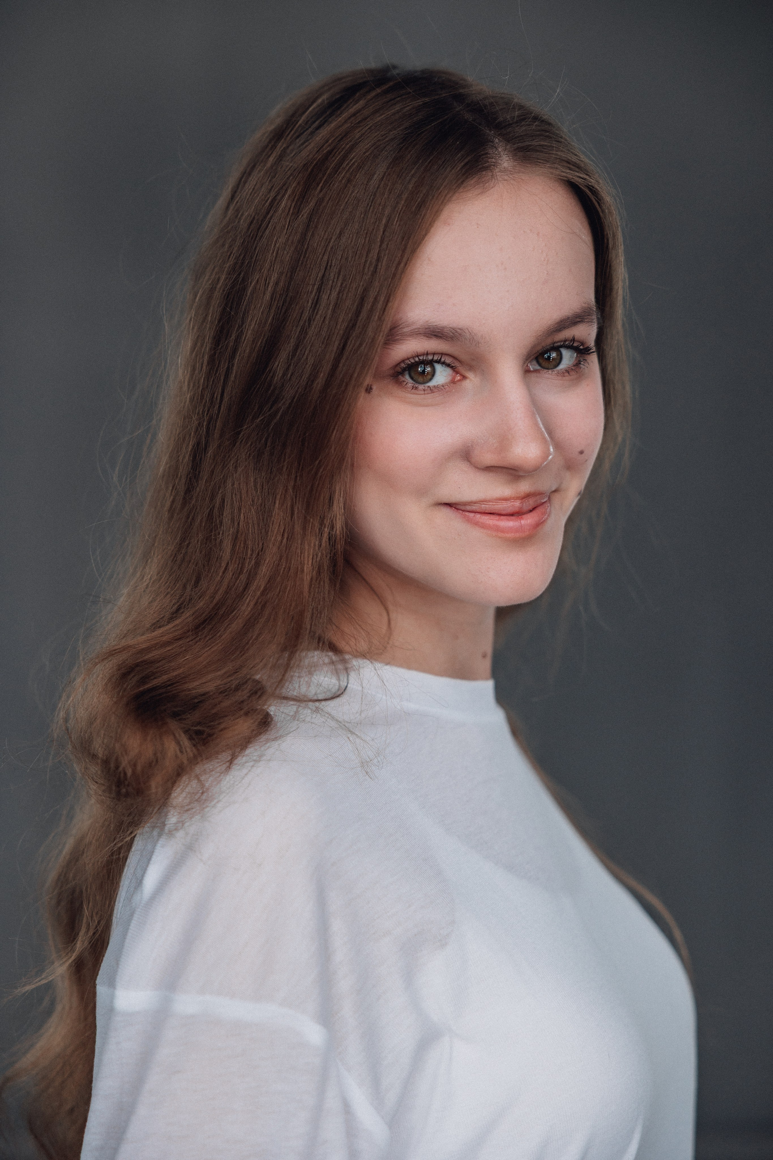 ПОЛИНА. Я фотограф из Москвы к Вашим услугам