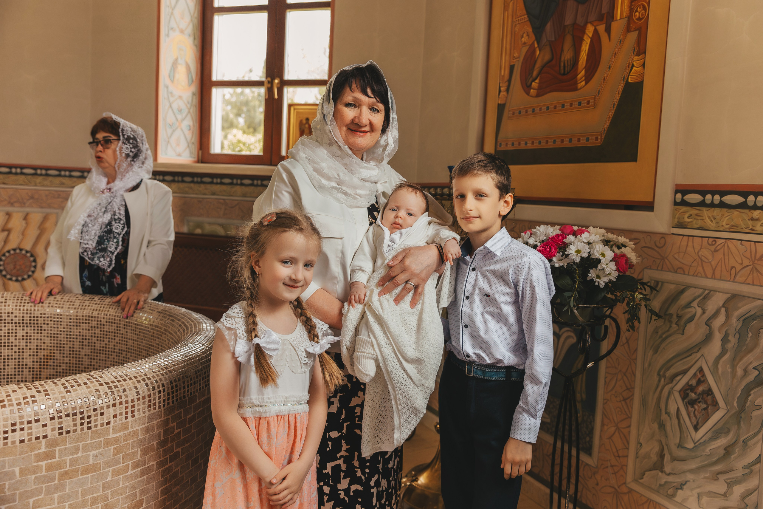 Репортажная съемка Крещения в Москве и области. Семейный и женский фотограф в Москве Надежда Воробьева