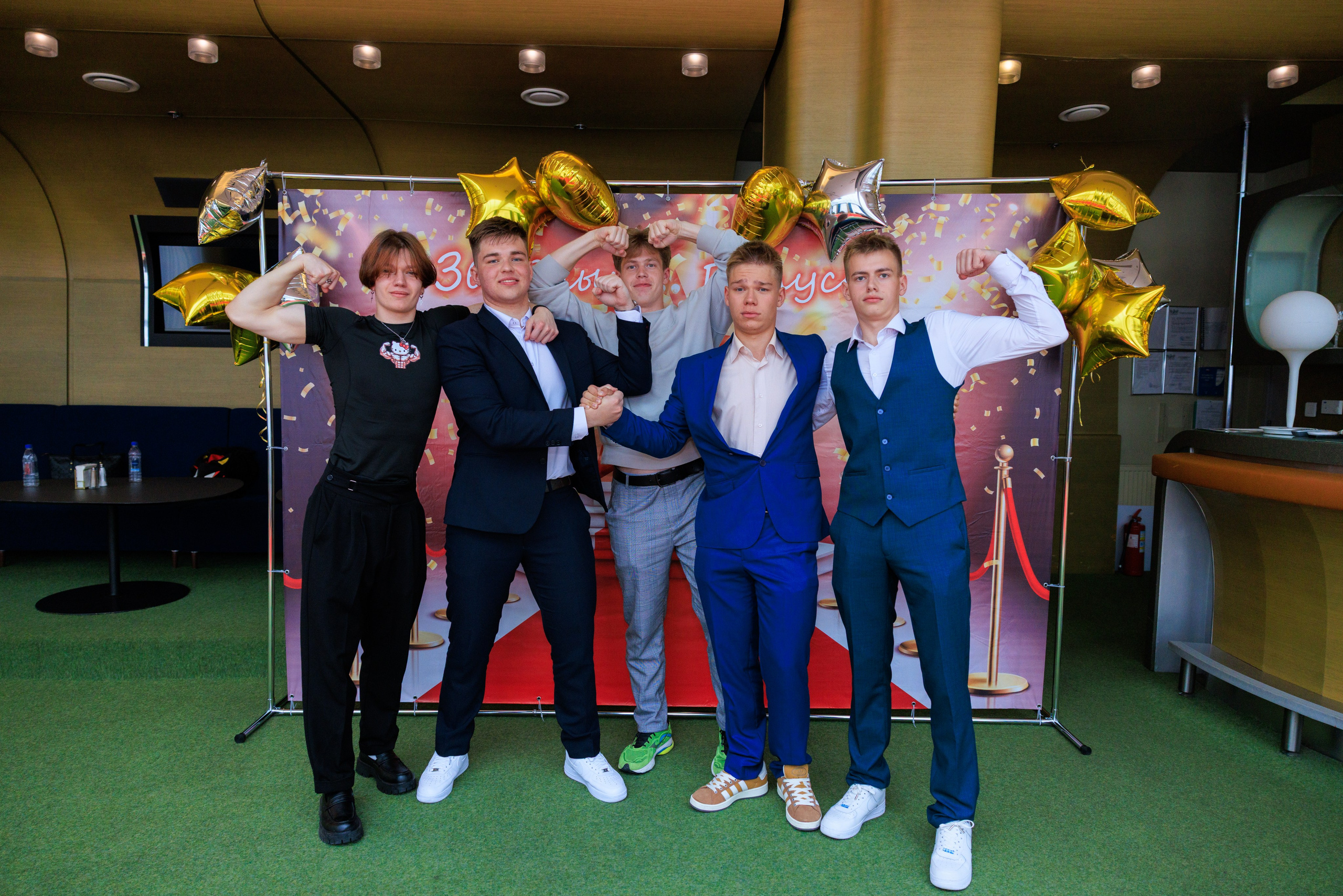 Выпускной лицея 244. Фотограф Александр Заломаев