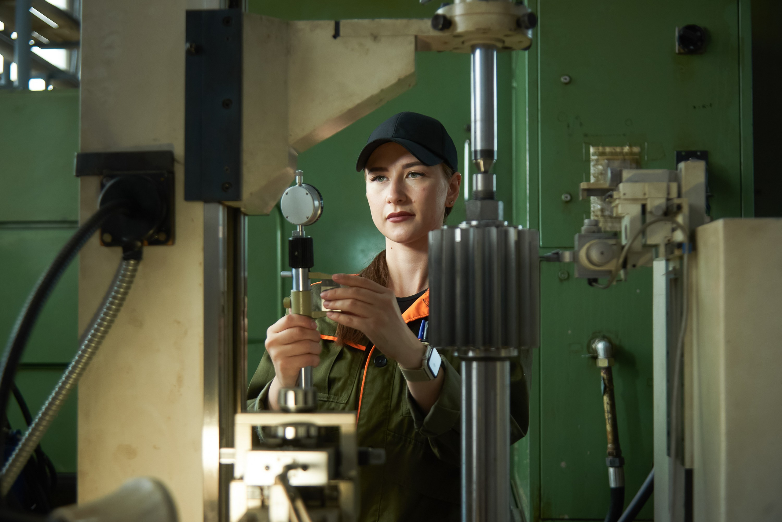Портрет специалиста на рабочем месте. Фотограф Олег Юршевич Солигорск Минск