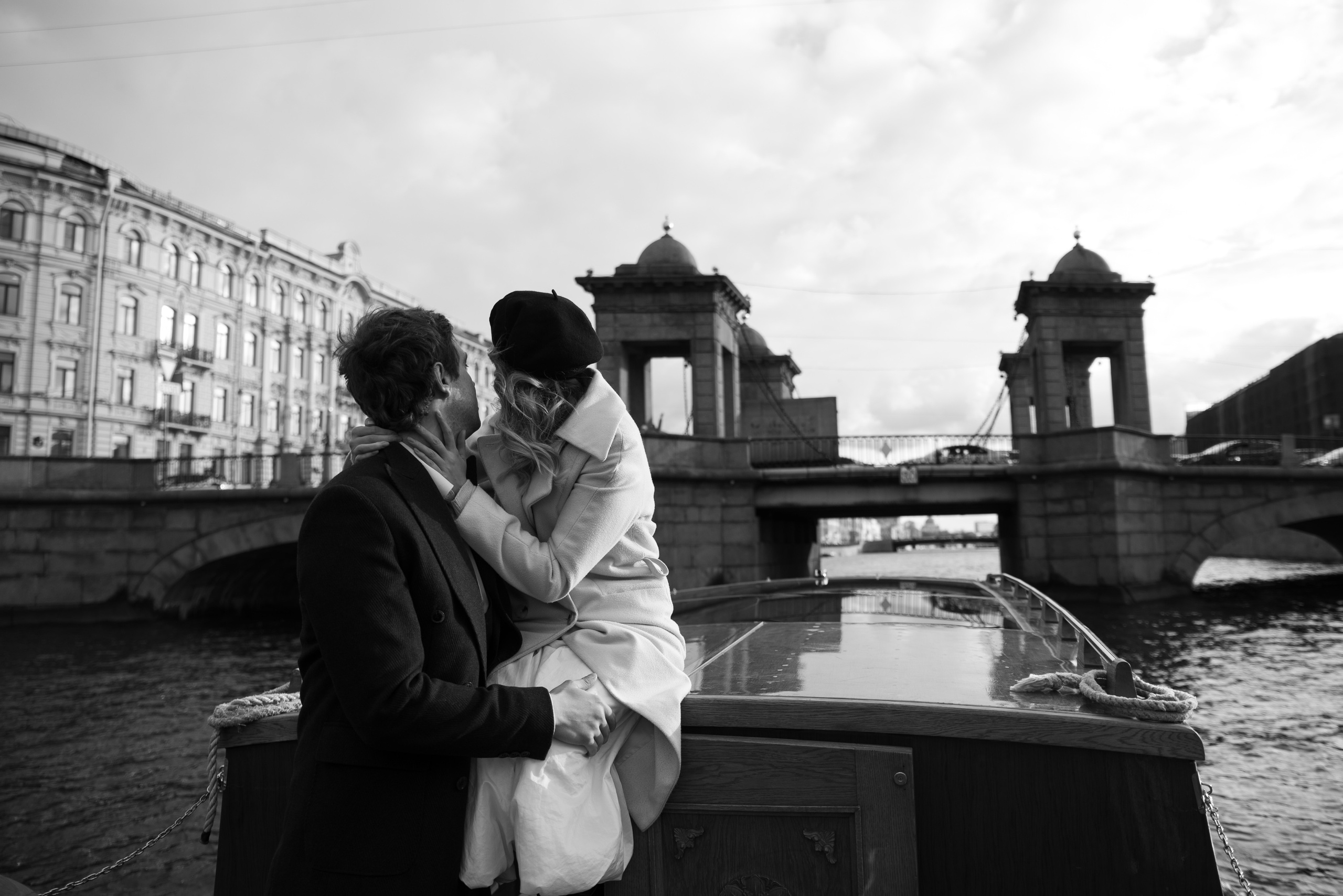 Саша и Настя Катер Питер Май. Свадебный фотограф Тюмень Анастасия Битная