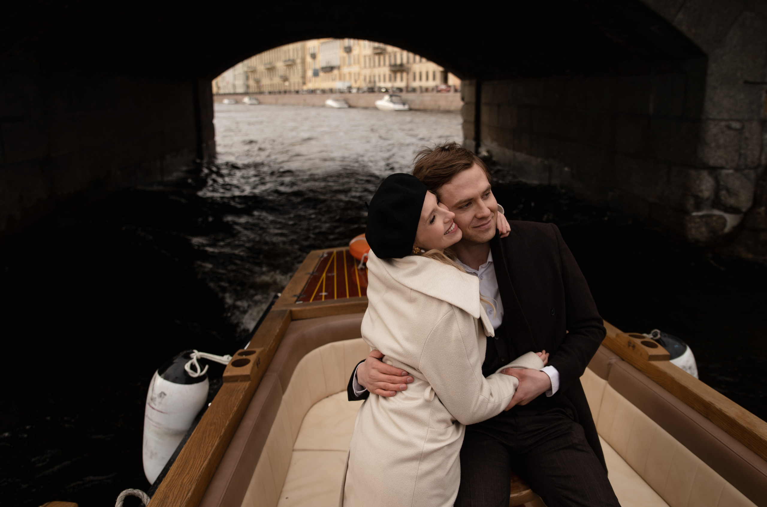 Саша и Настя Катер Питер Май. Свадебный фотограф Тюмень Анастасия Битная