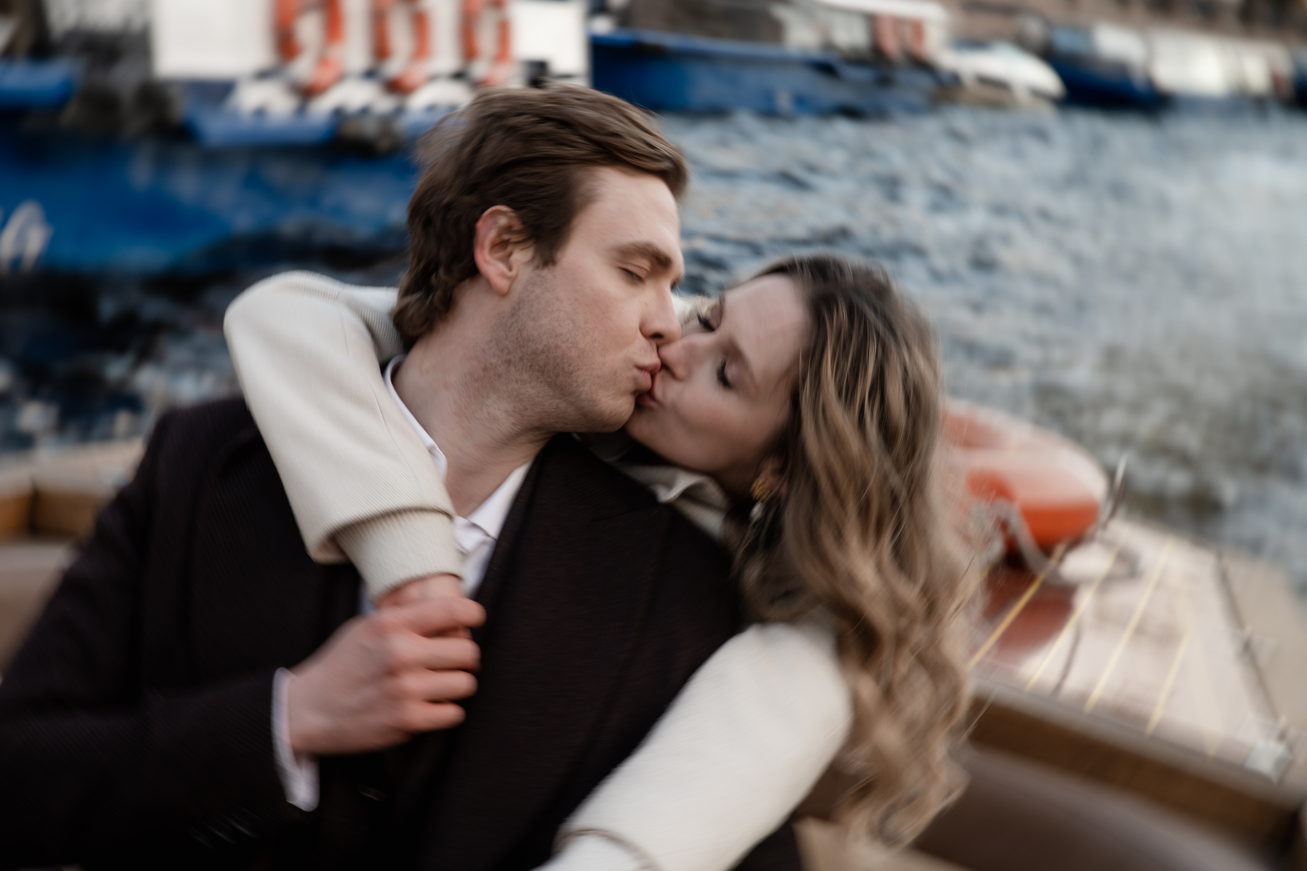 Саша и Настя Катер Питер Май. Свадебный фотограф Тюмень Анастасия Битная