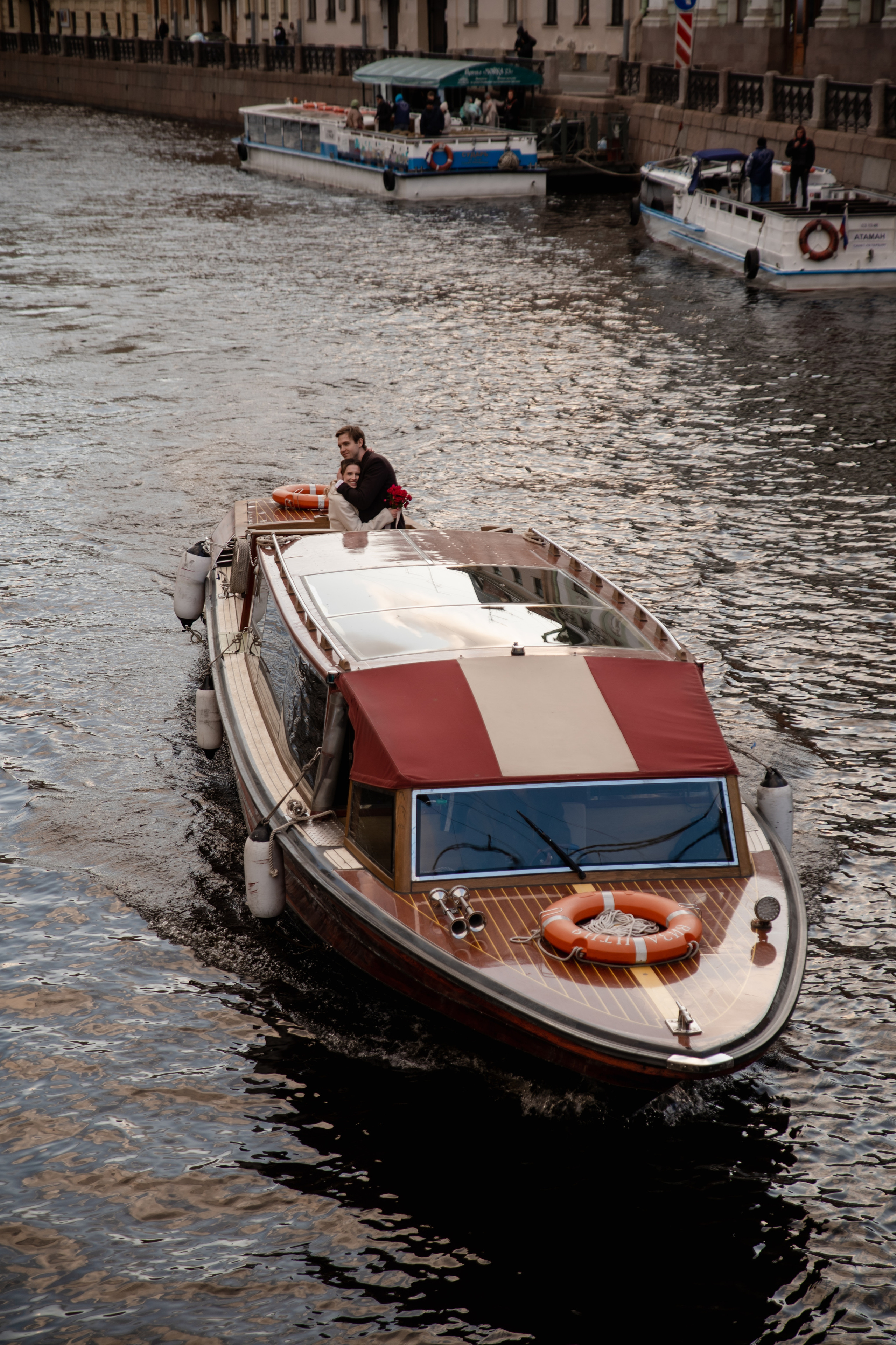Саша и Настя Катер Питер Май. Свадебный фотограф Тюмень Анастасия Битная