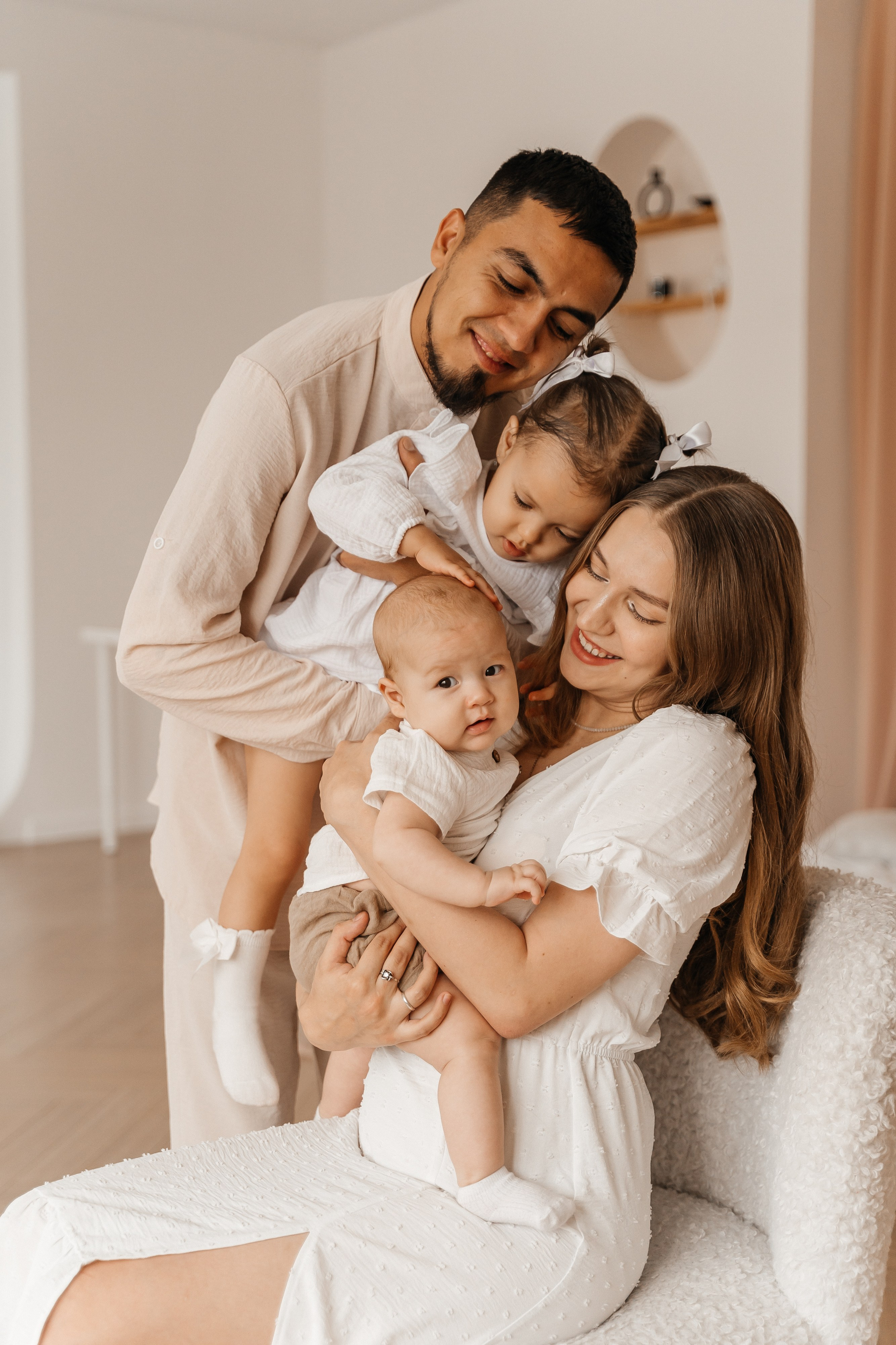 Манук, Настя, Сабрина и Эмин. Волик Мария