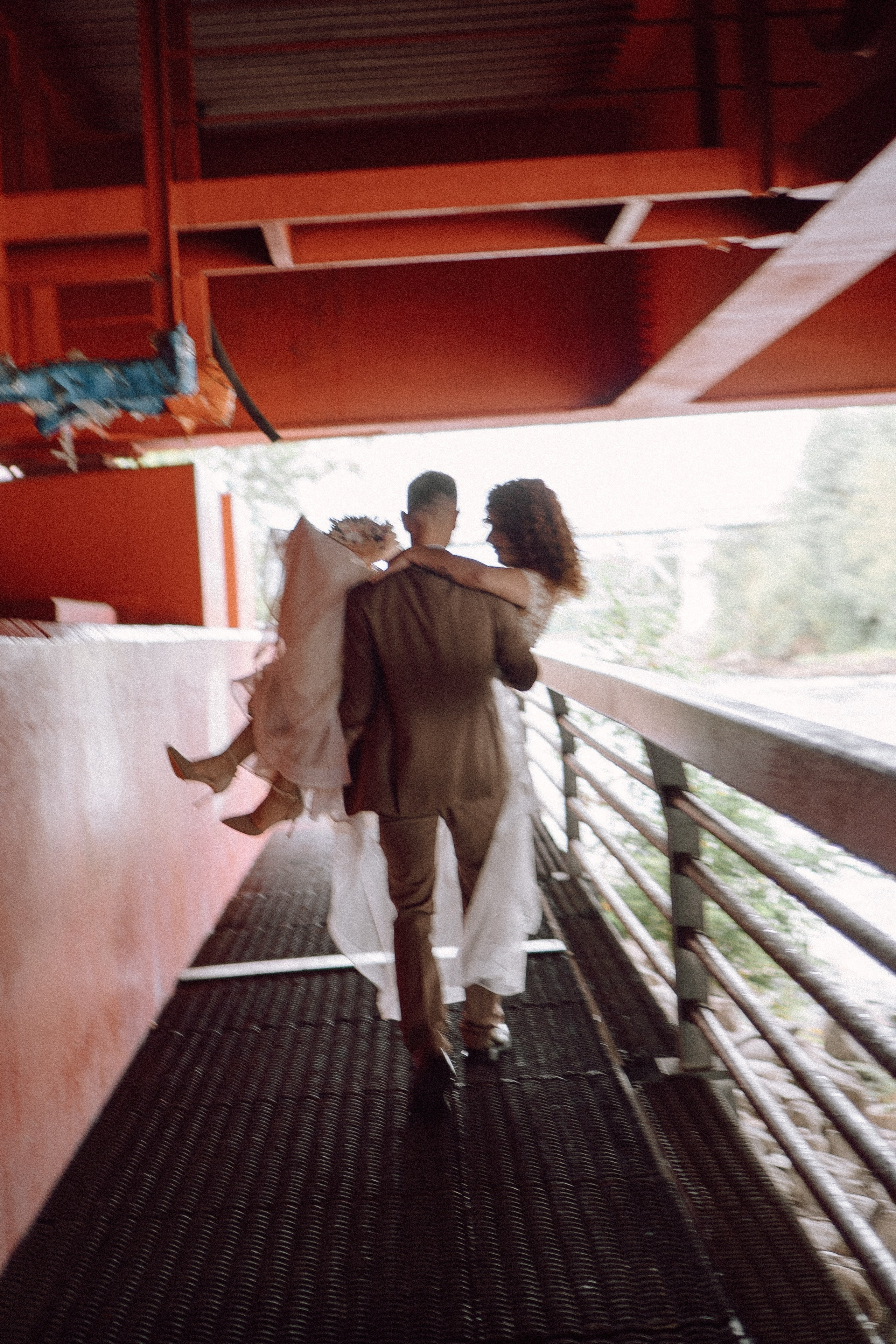 СВАДЕБНАЯ ФОТОСЕССИИЯ ПАРЫ В ГОРОДЕ ПРИОЗЕРСК В СОСНОВОМ ЛЕСУ И С ПИКАПОМ. Профессиональный фотограф, Санкт-Петербург — Виктория Богомолова