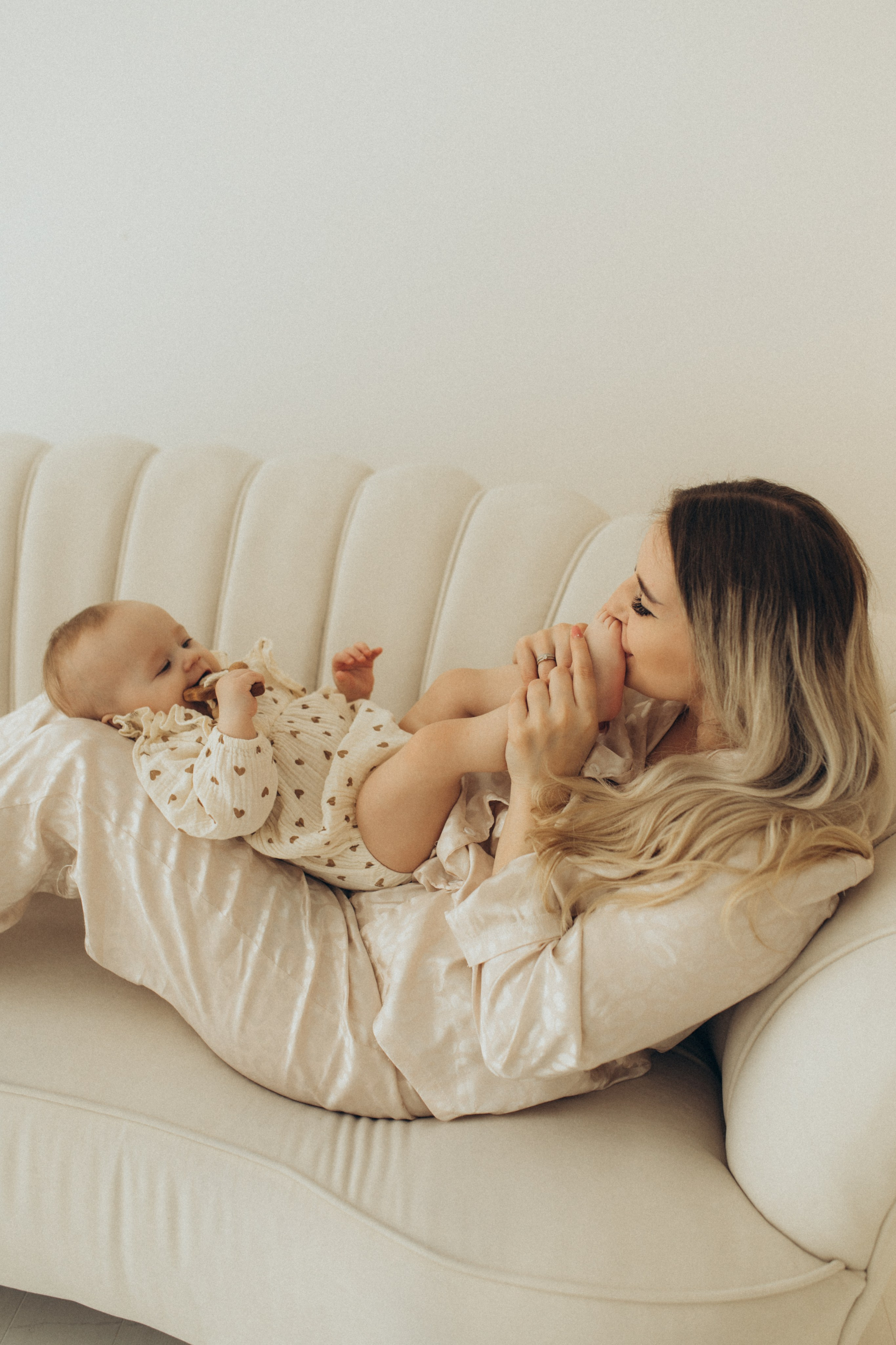 Мама Настя и милашка Ксю. Свадебный и семейный фотограф в Белгороде Евгения Курочкина