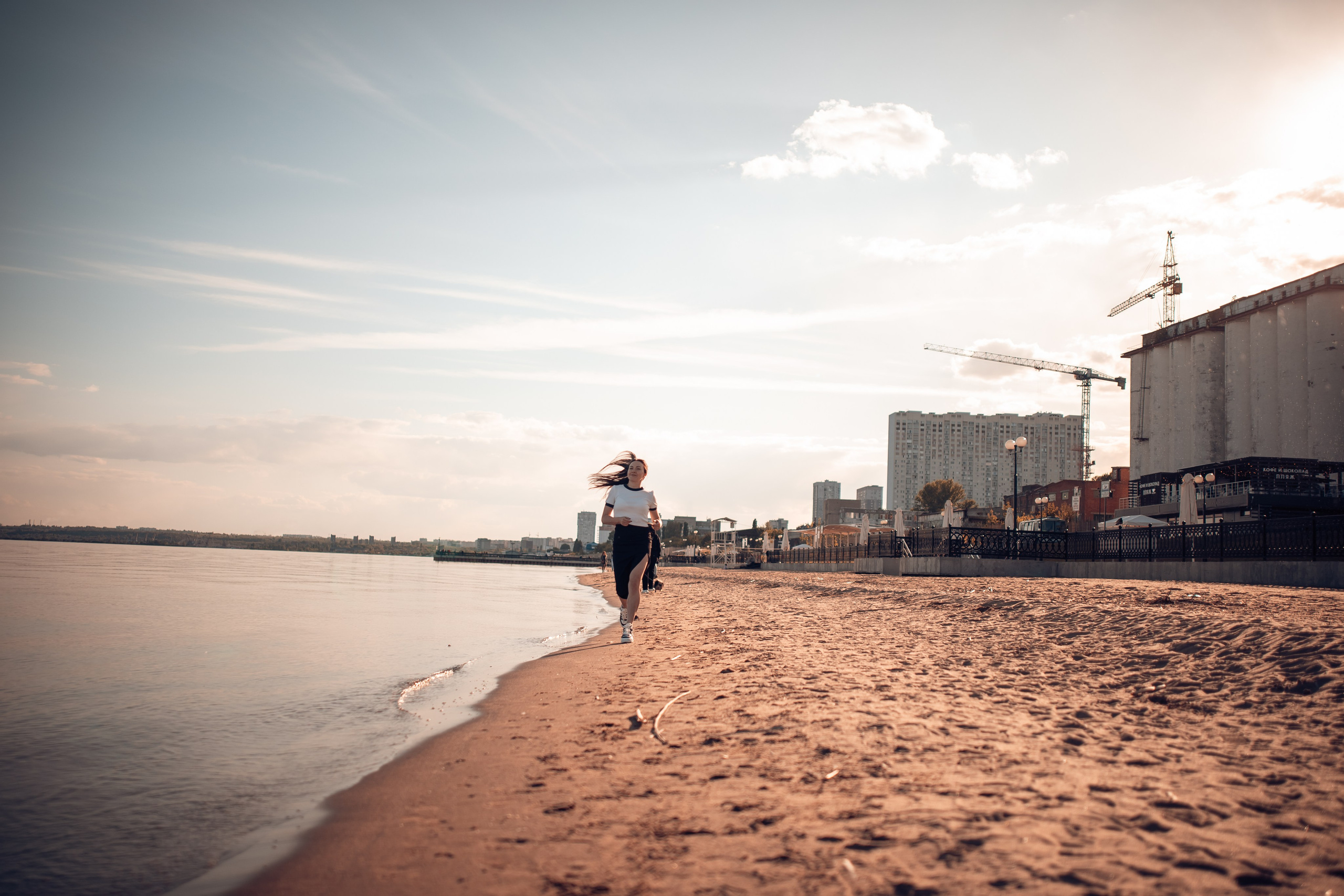 Прогулка на набережной. Главная