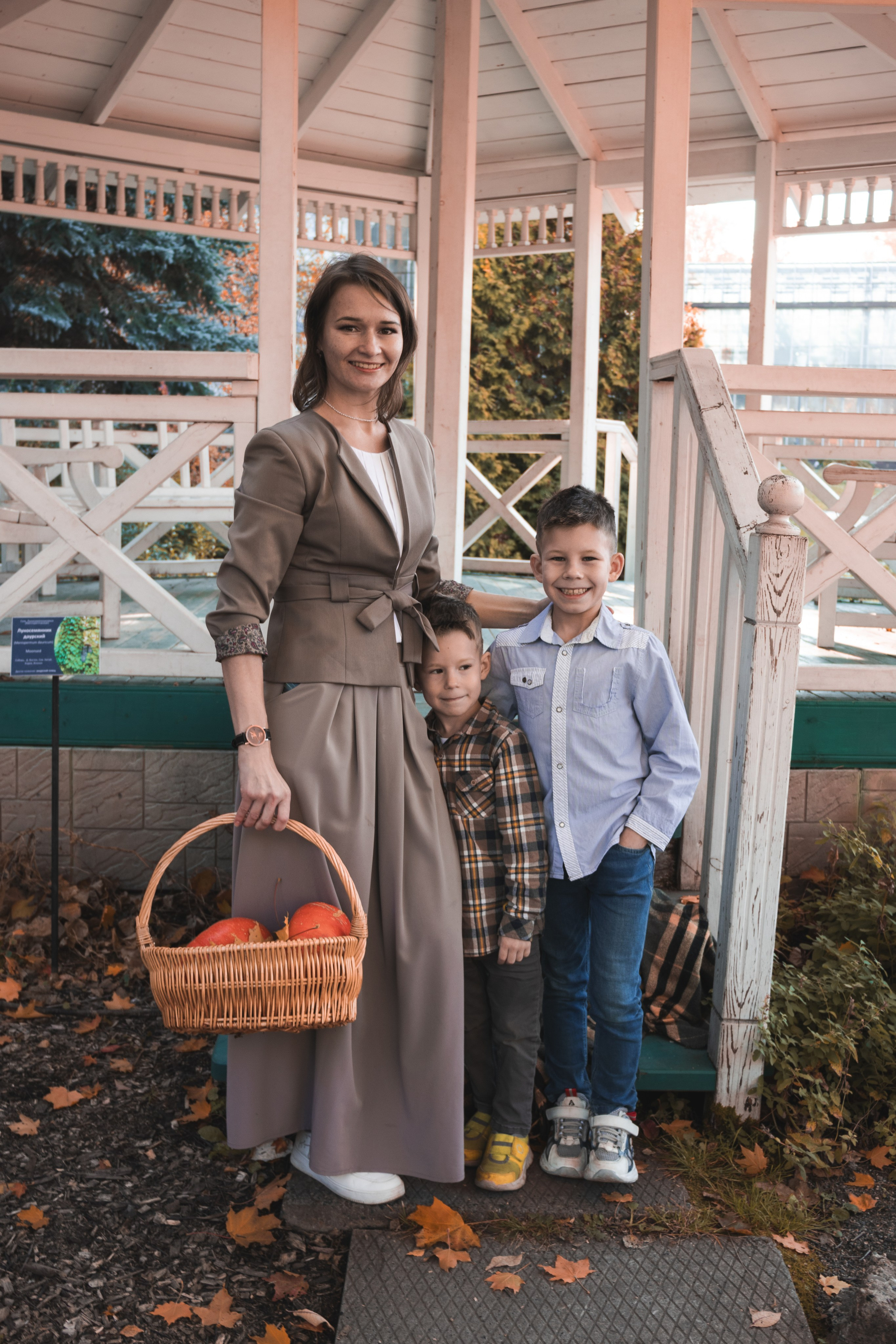 Семейная фотосессия Томск. Семейный фотограф Томск. Семейная фотосъёмка Томск. Фотограф в Томске Дарья Пучкина