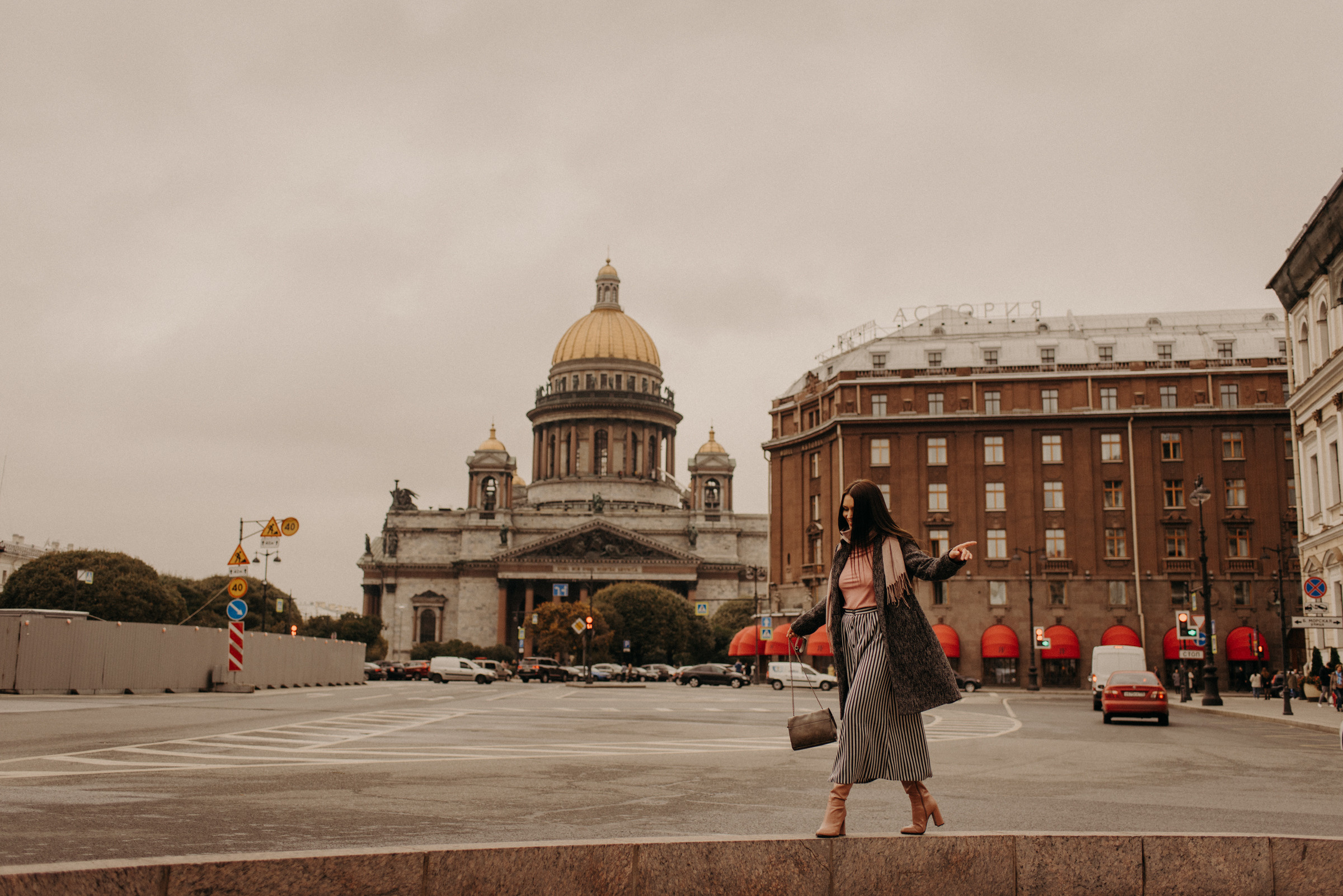 осенняя фотосессия в центре Санкт-Петербурга, индивидуальная фотосессия для девушки, фотопрогулка по Питеру, женская фотосессия, фотосессия для инстаграма, фотосессия для блога