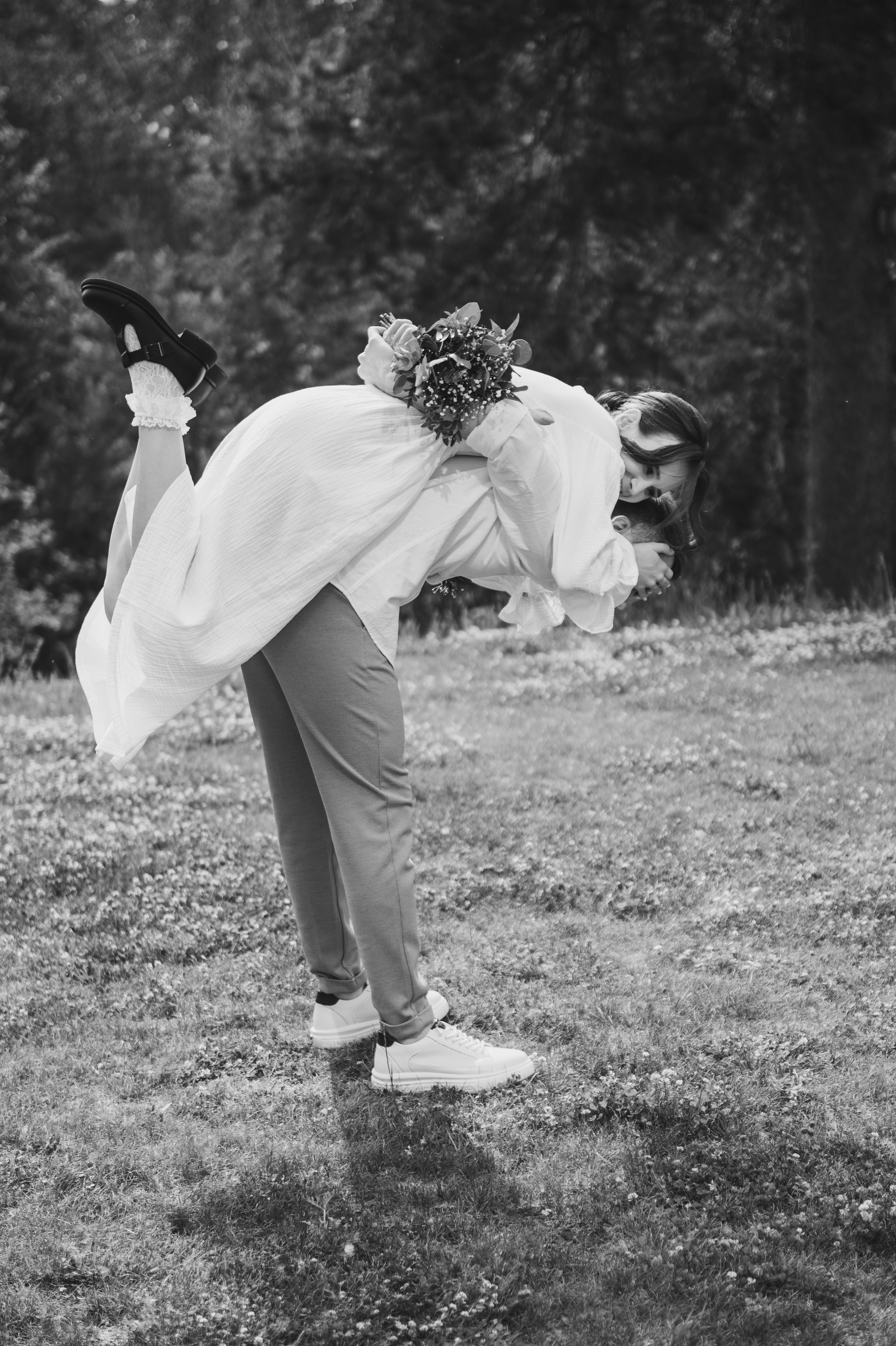 Свадебные фотографии. Фотограф в Барнауле Дарья Бутурлакина. Люби.Цени.Касайся