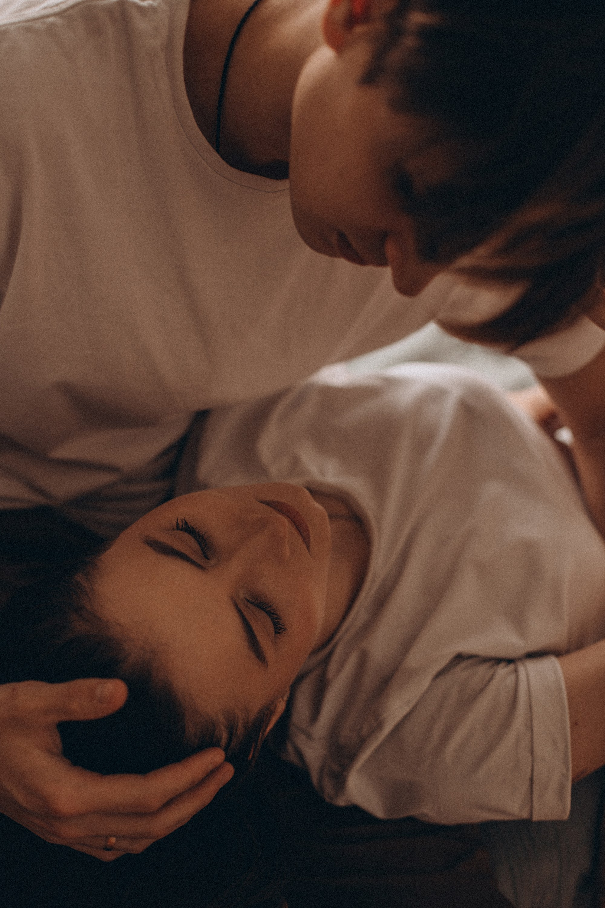 Любовь в её любимом месте — дома. Свадебный фотограф Илья Бринк