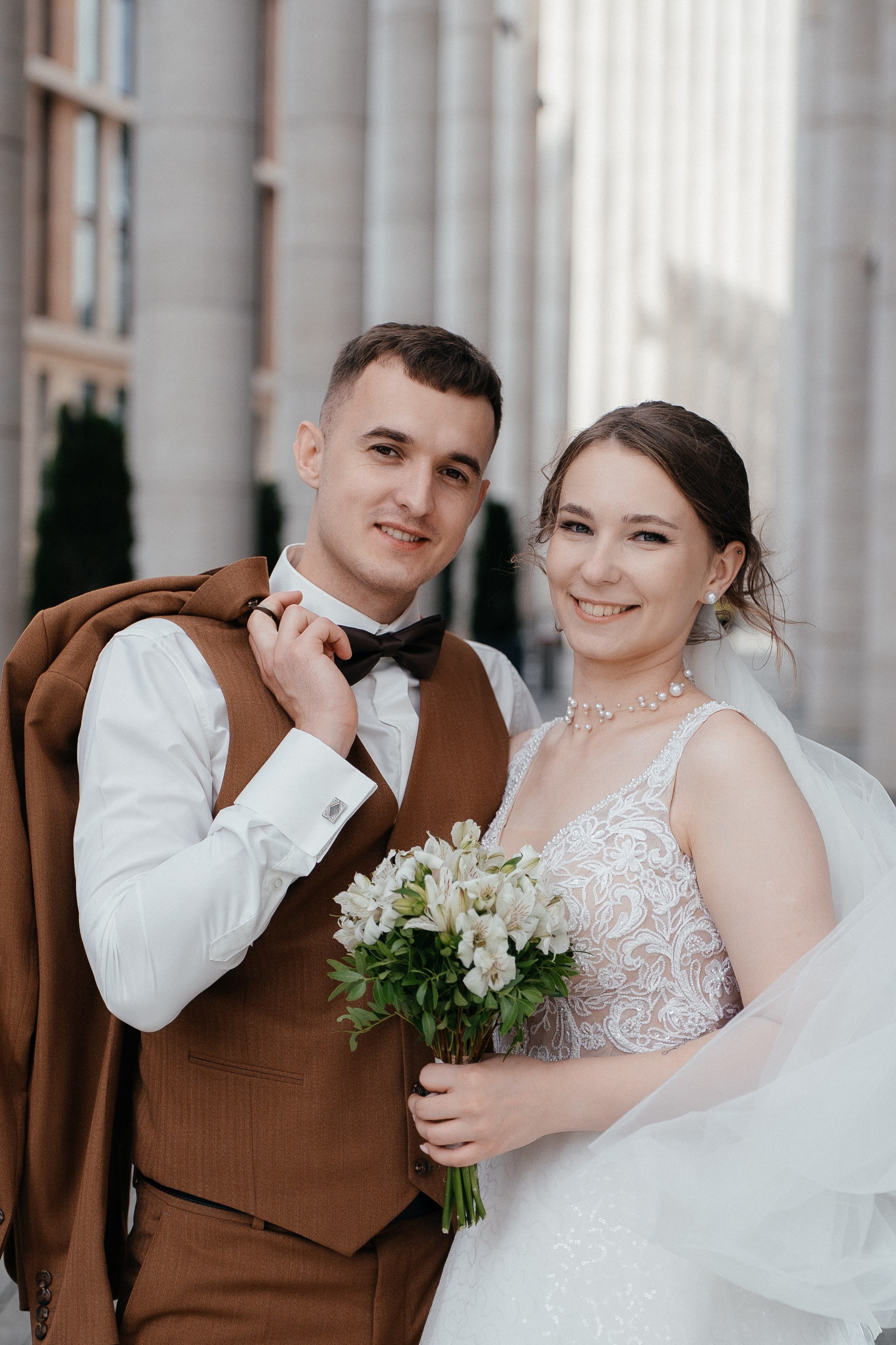 Красивые места для свадебной фотосессии летом в Санкт-Петербурге. Свадебный фотограф Александр Невский в Санкт-Петербурге