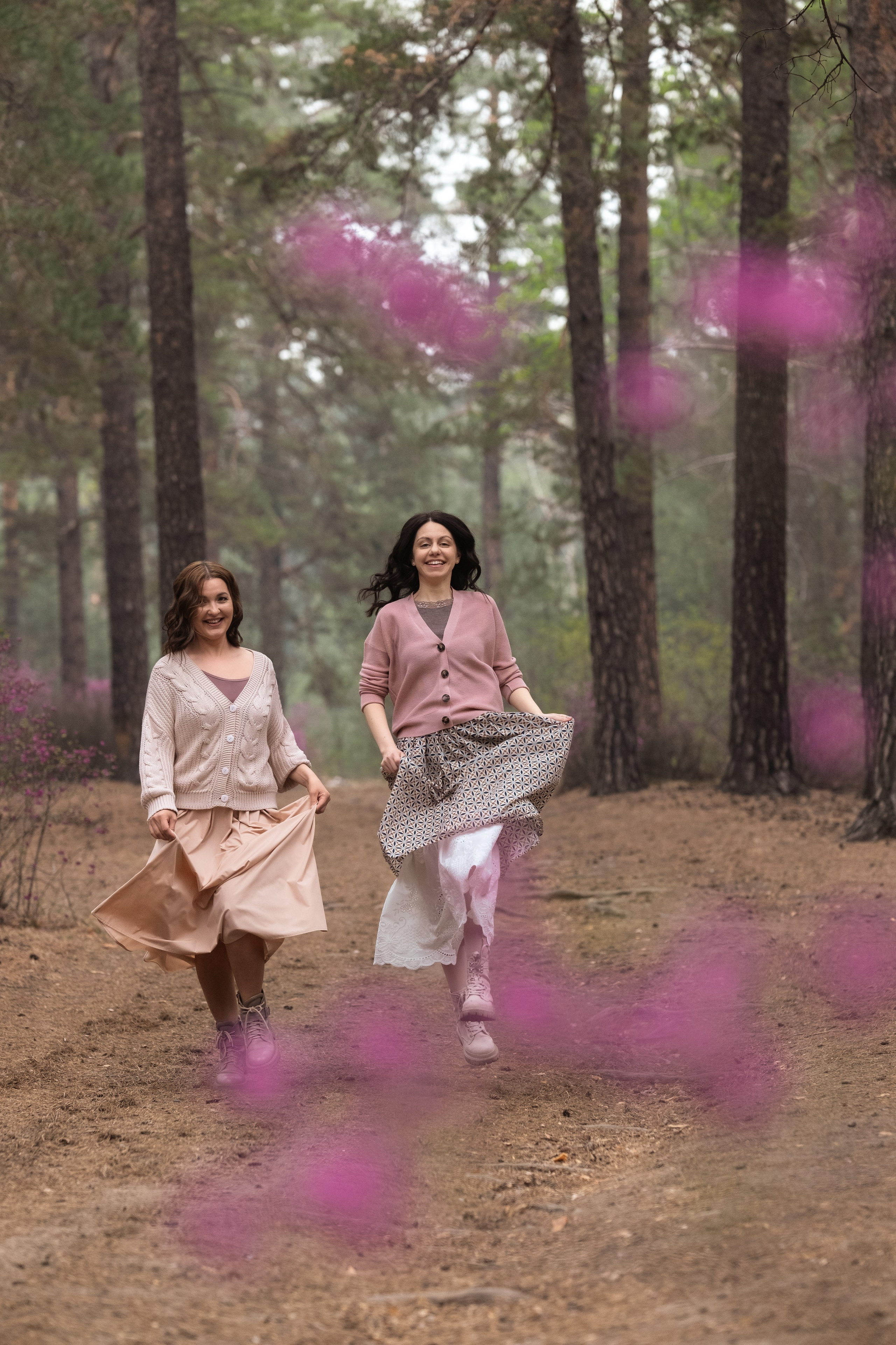 Фотосессия в багульнике. Портретный фотограф в Чите Анна Камратова. Помогу Вам создать историю, в которой Вы — главный герой!