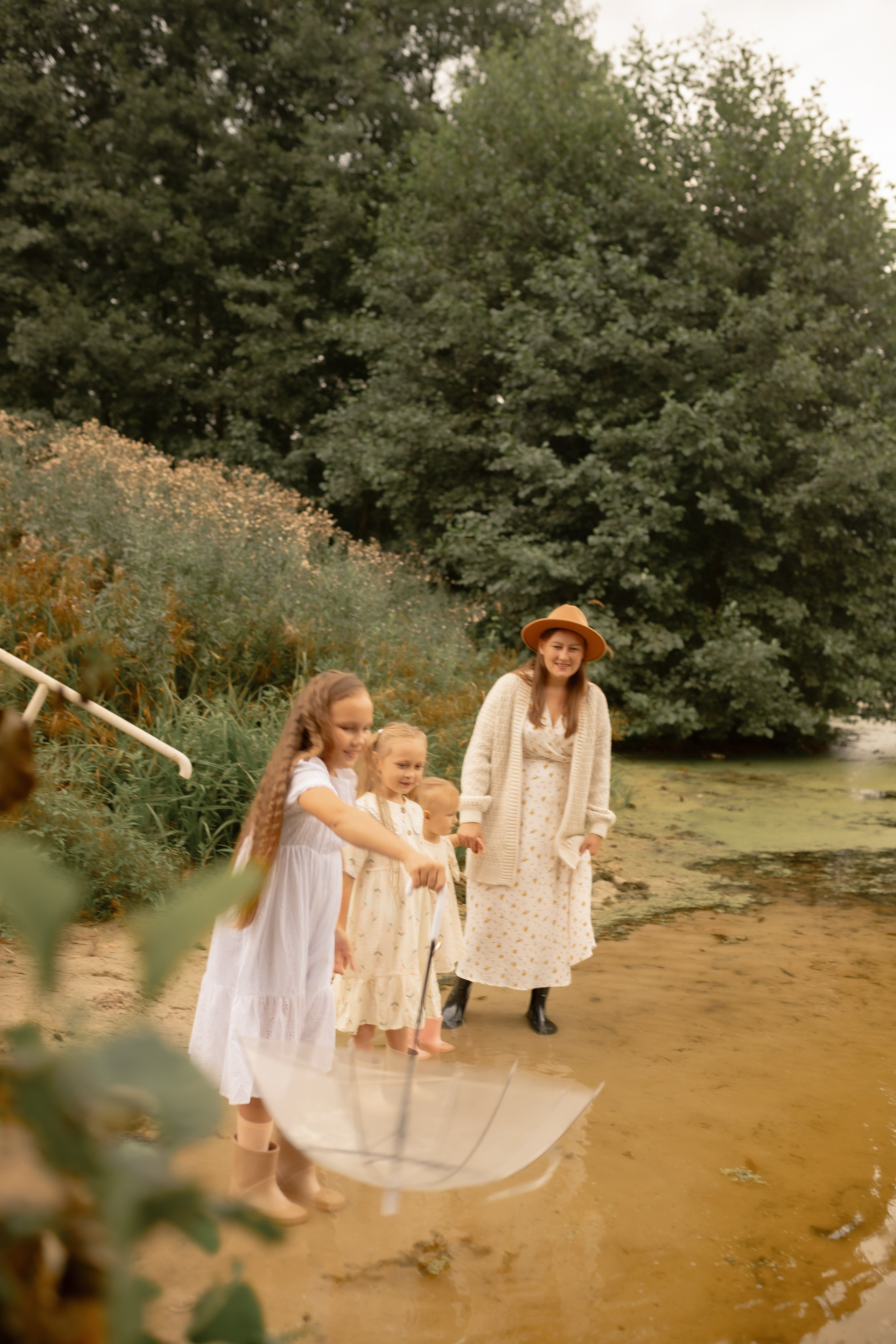 Мама Алина, Маша, Дина и Анечка. Фотограф Татьяна Семенова