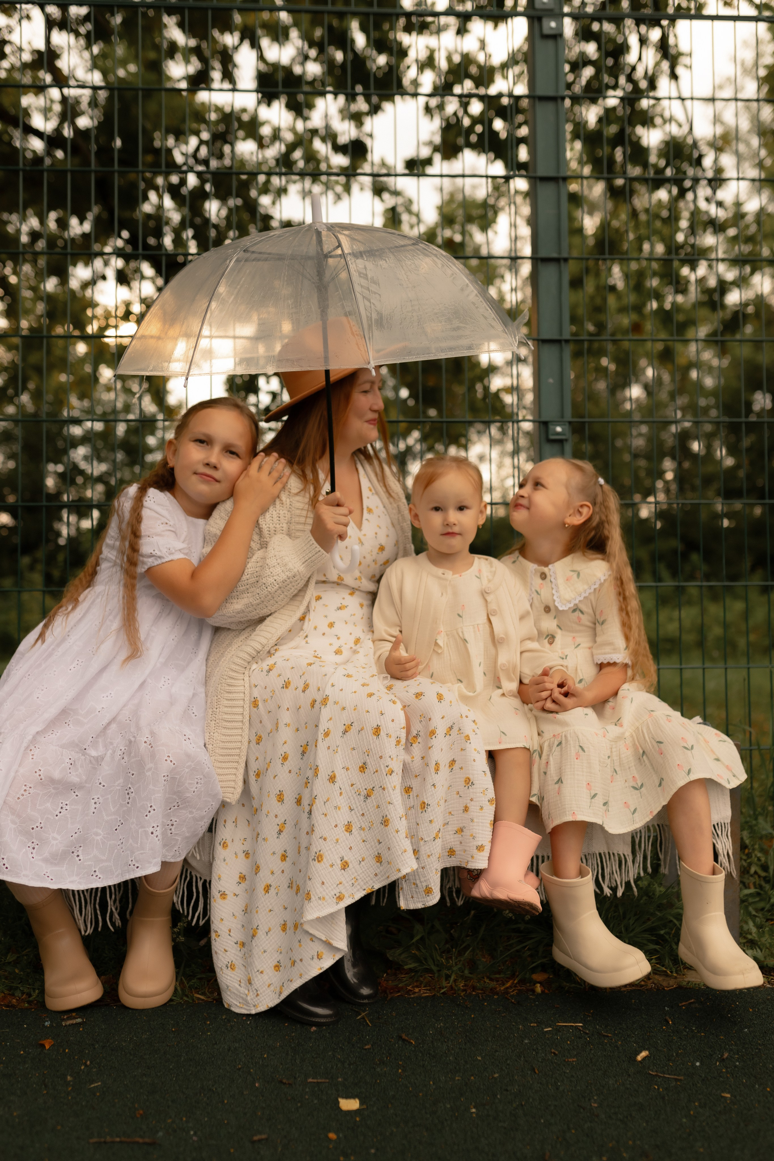 Мама Алина, Маша, Дина и Анечка. Фотограф Татьяна Семенова