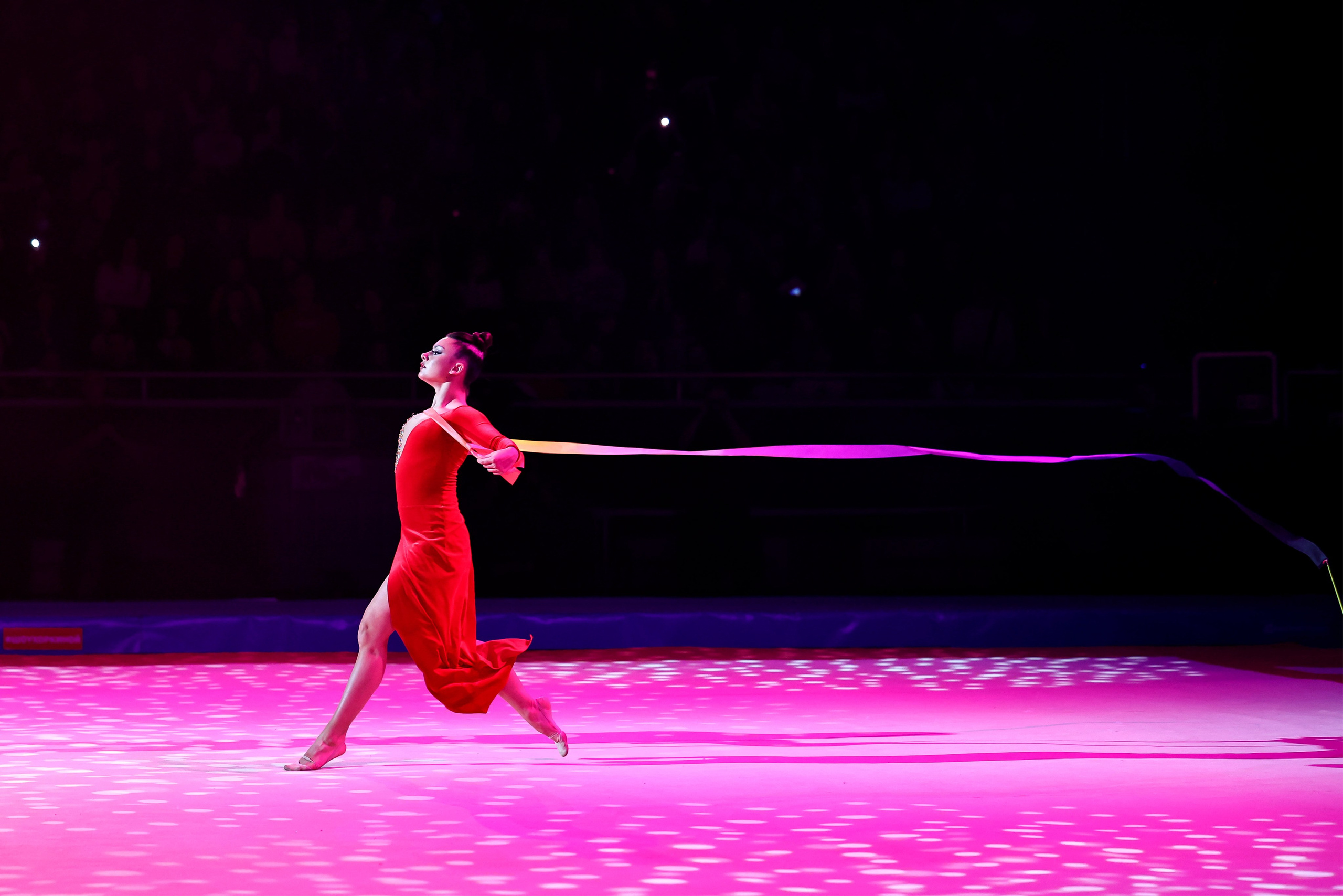 «Дуэль» Шоу Светланы Хоркиной 07.04.2024. Спортивный и репортажный фотограф Антон Тереханов