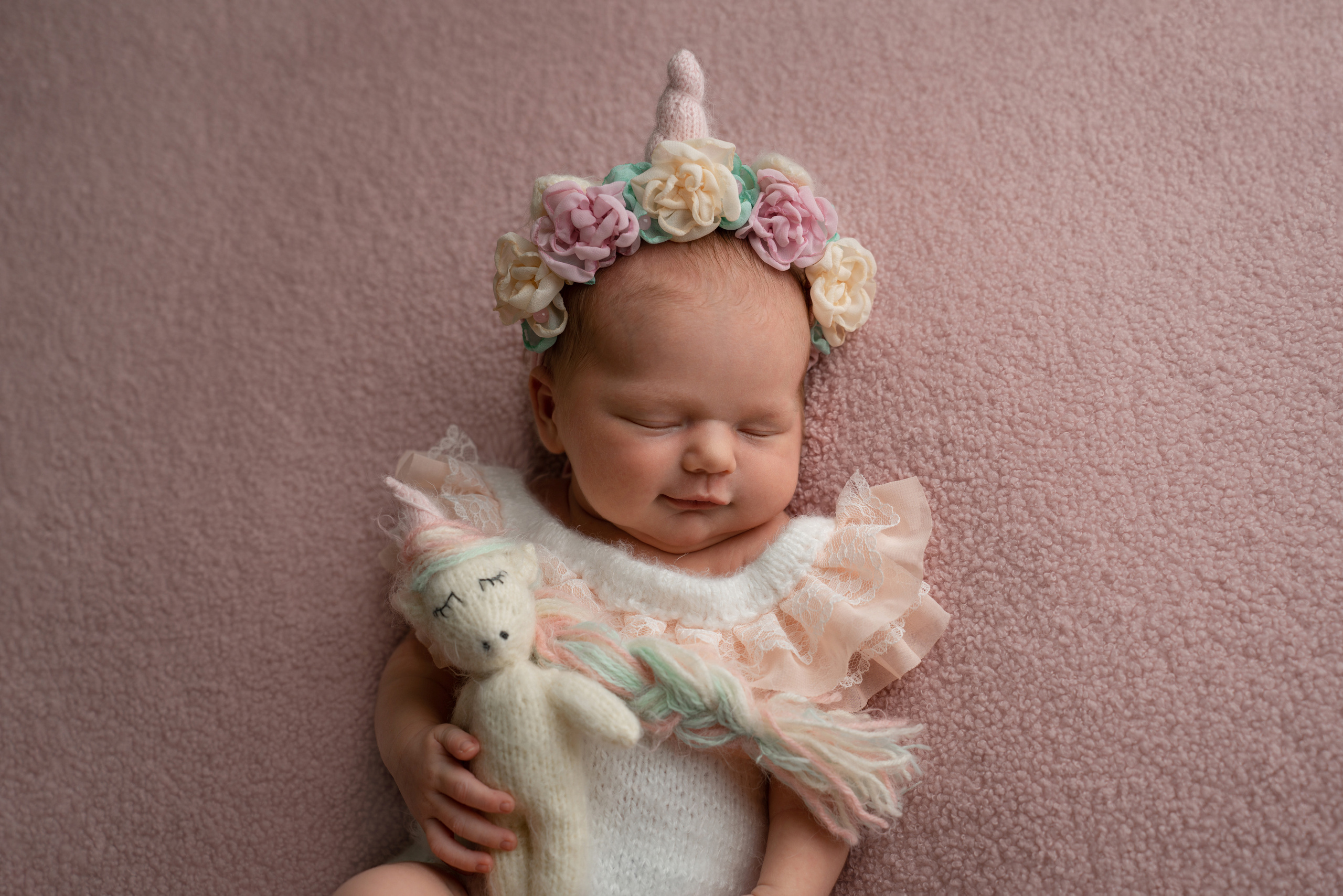 Ньюборн. Фотограф новорожденных Оренбург и свадебный фотограф Оренбург