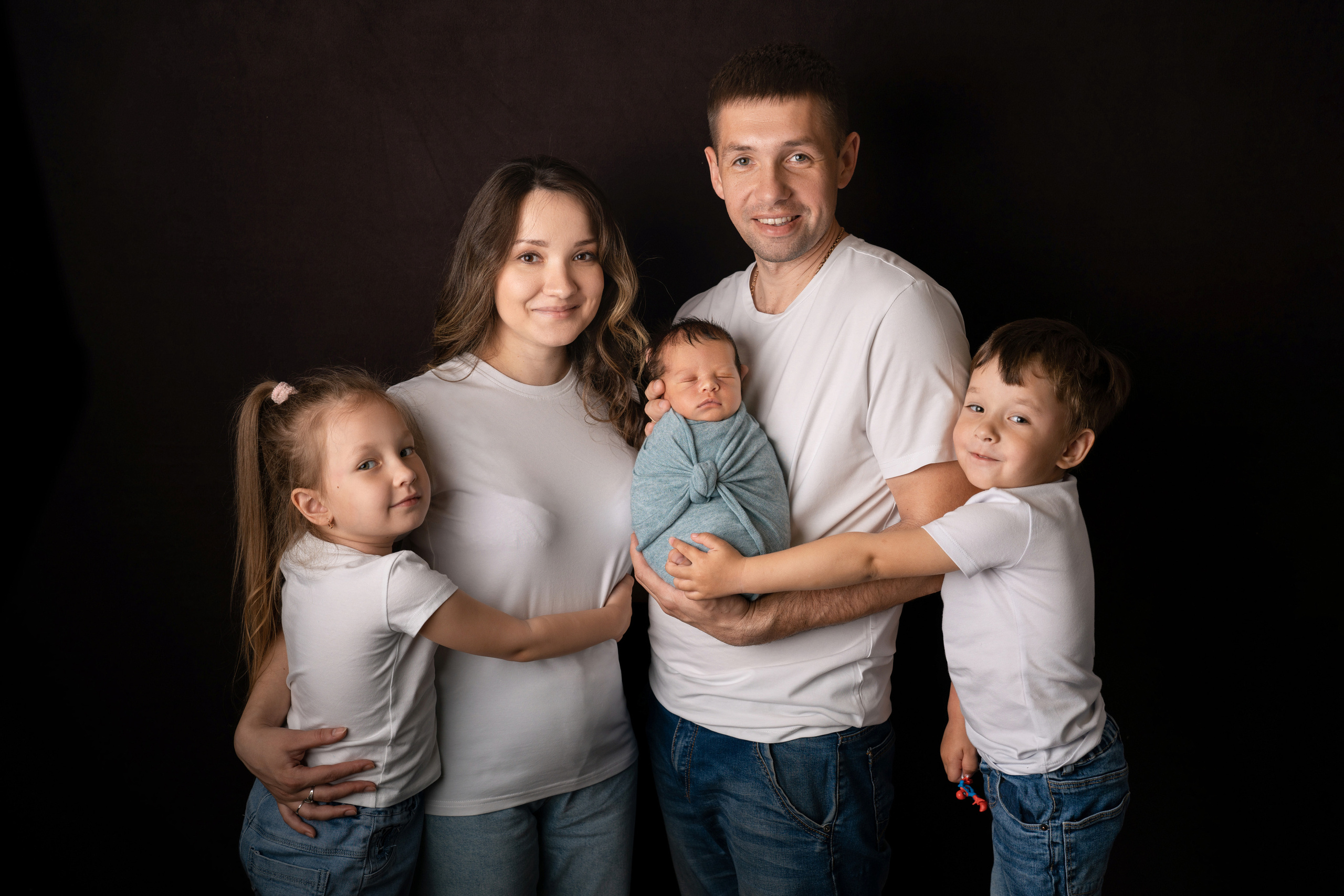 Фото с родителями/Макроснимки. Фотограф новорожденных Оренбург и свадебный фотограф Оренбург