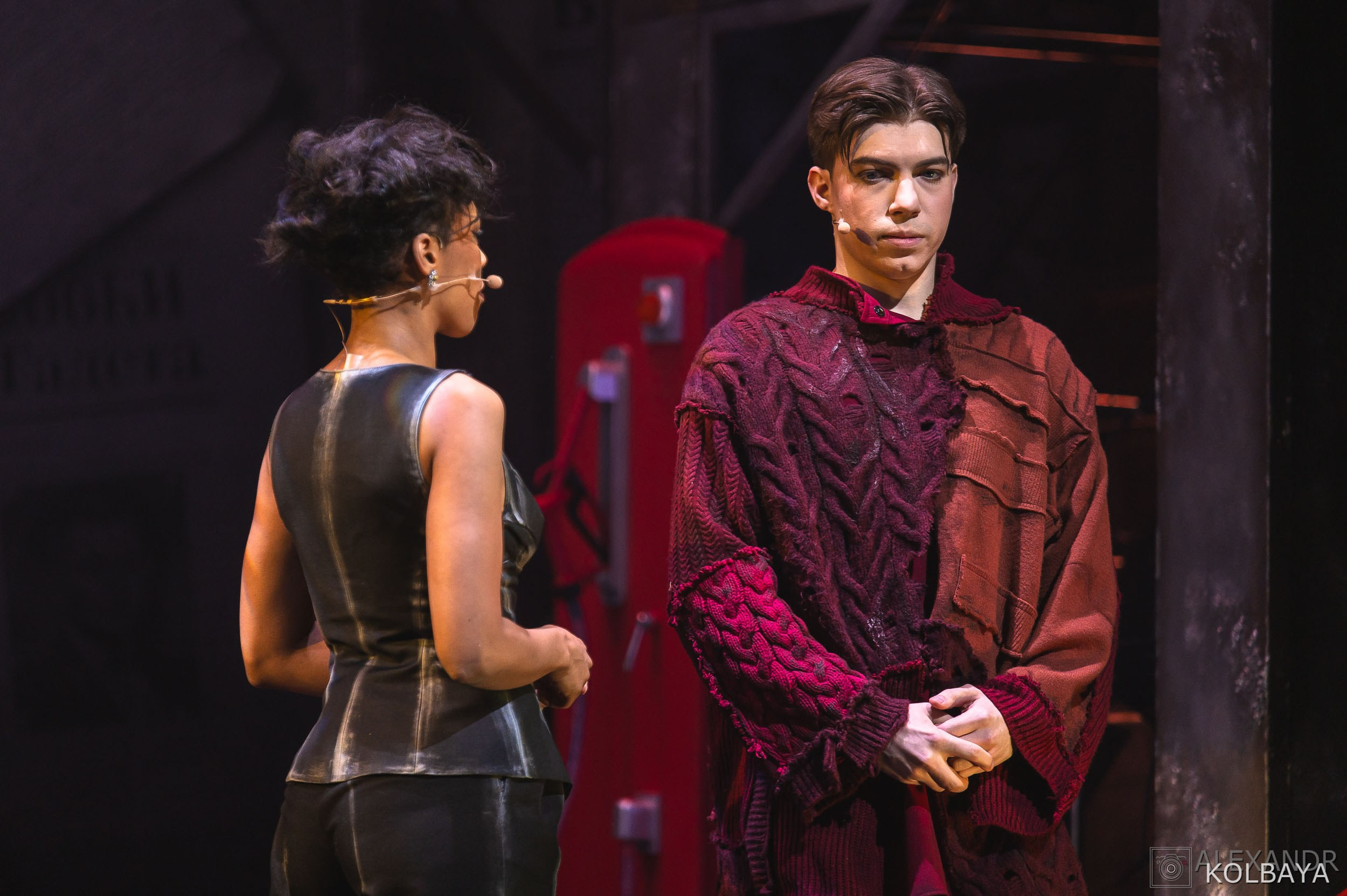 Фотографии со спектакля «Однажды в городе N». Концертный и театральный репортажный фотограф в Москве Александр Колбая