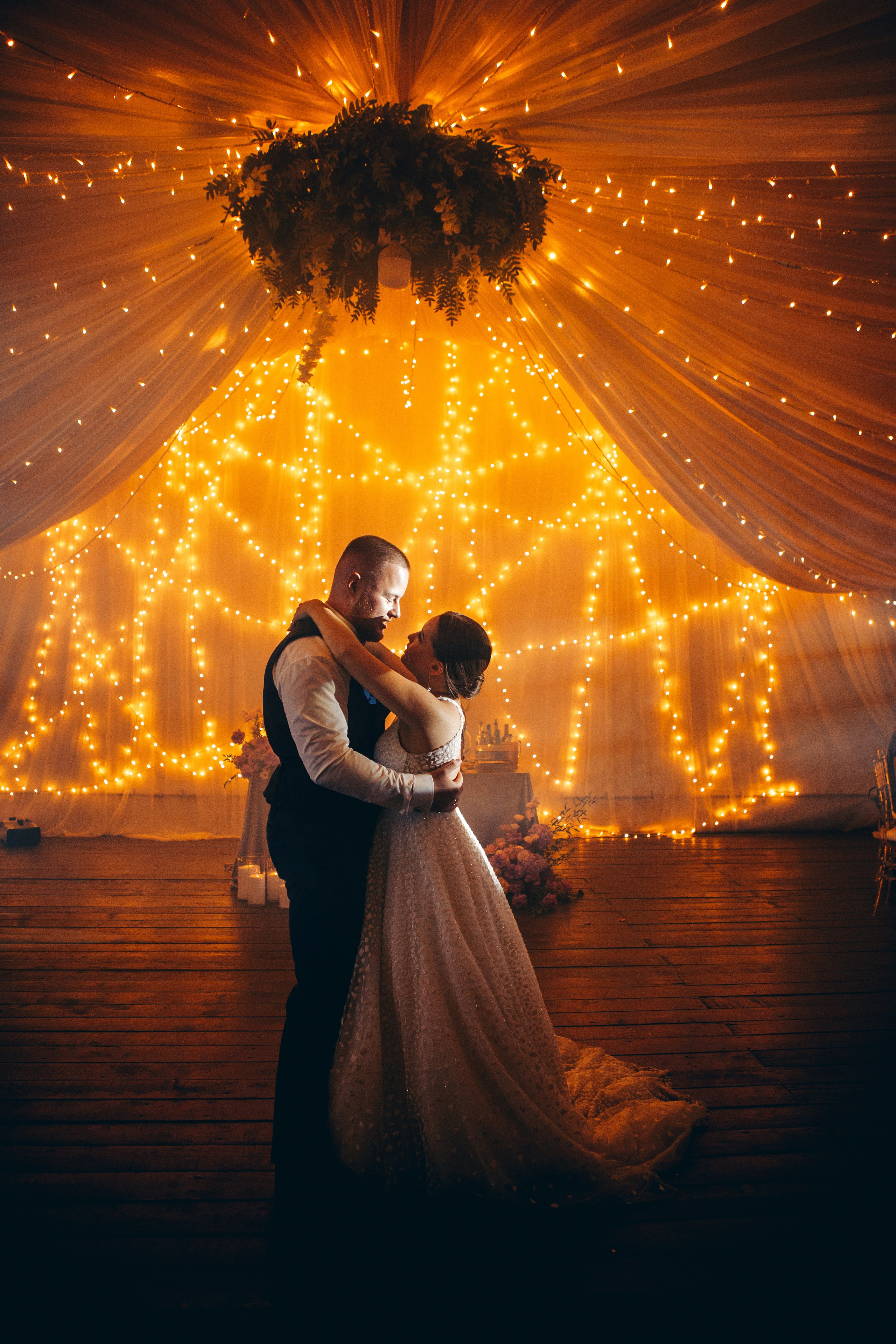 Свадебная фотосессия в отеле hartwell hotel и на патриарших прудах. Фотограф Ольга Ефремова