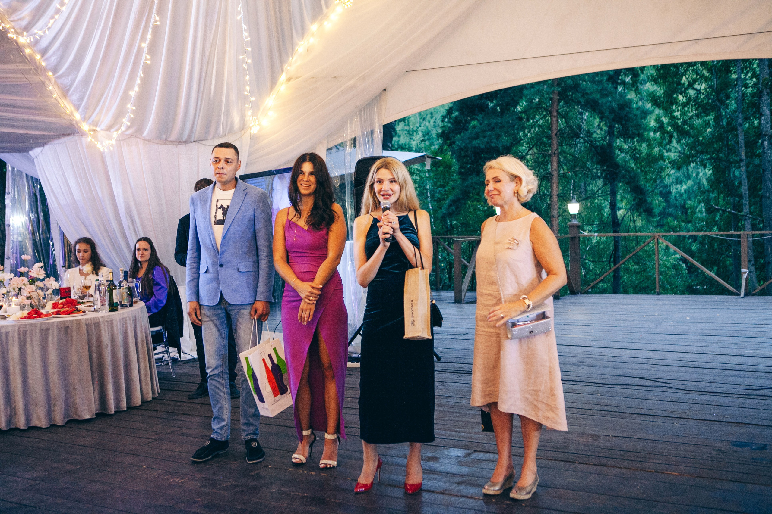 Свадебная фотосессия в отеле hartwell hotel и на патриарших прудах. Фотограф Ольга Ефремова