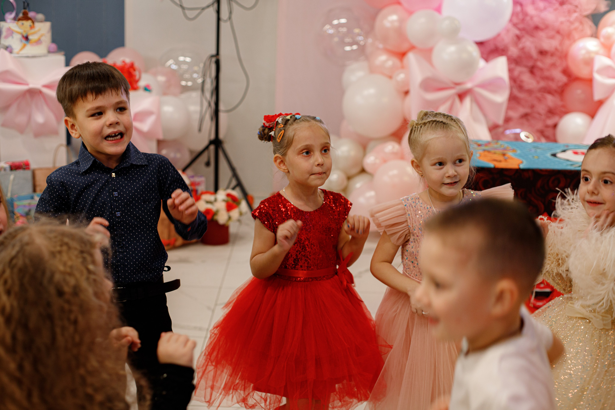 ASIA'S BIRTHDAY PARTY. Photokarish