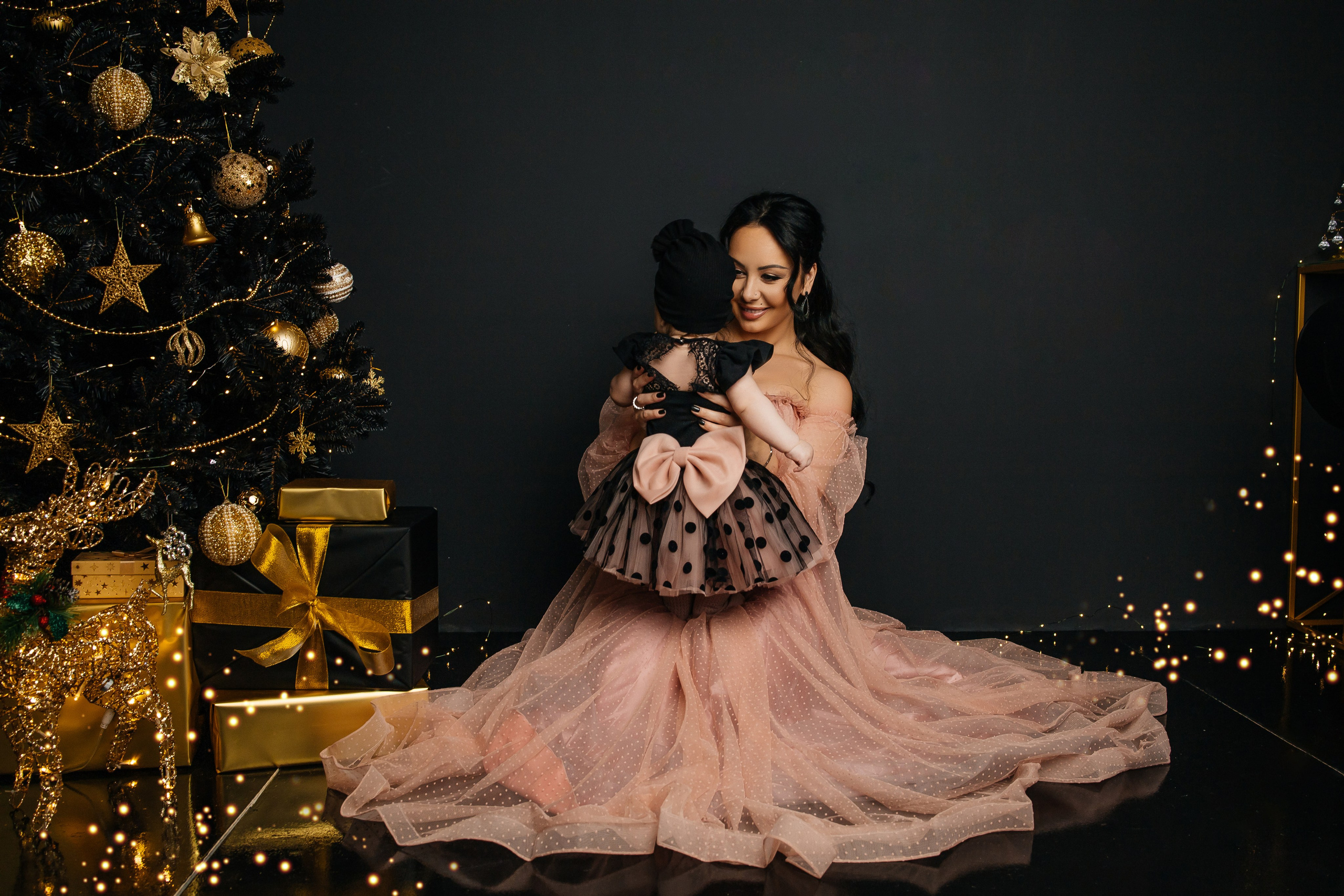 Оля с детками.Новогодняя