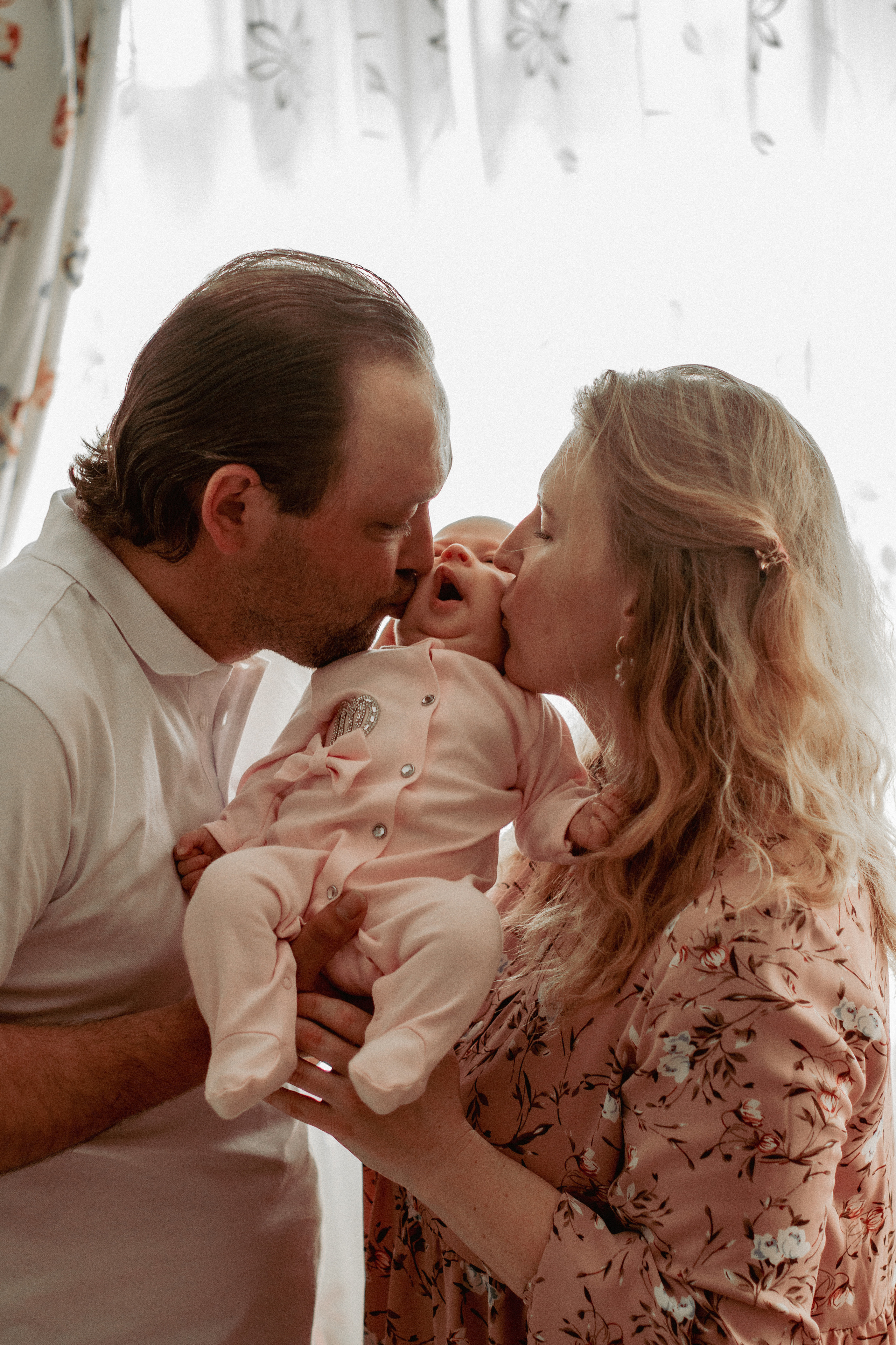 Вика и семья. Главная