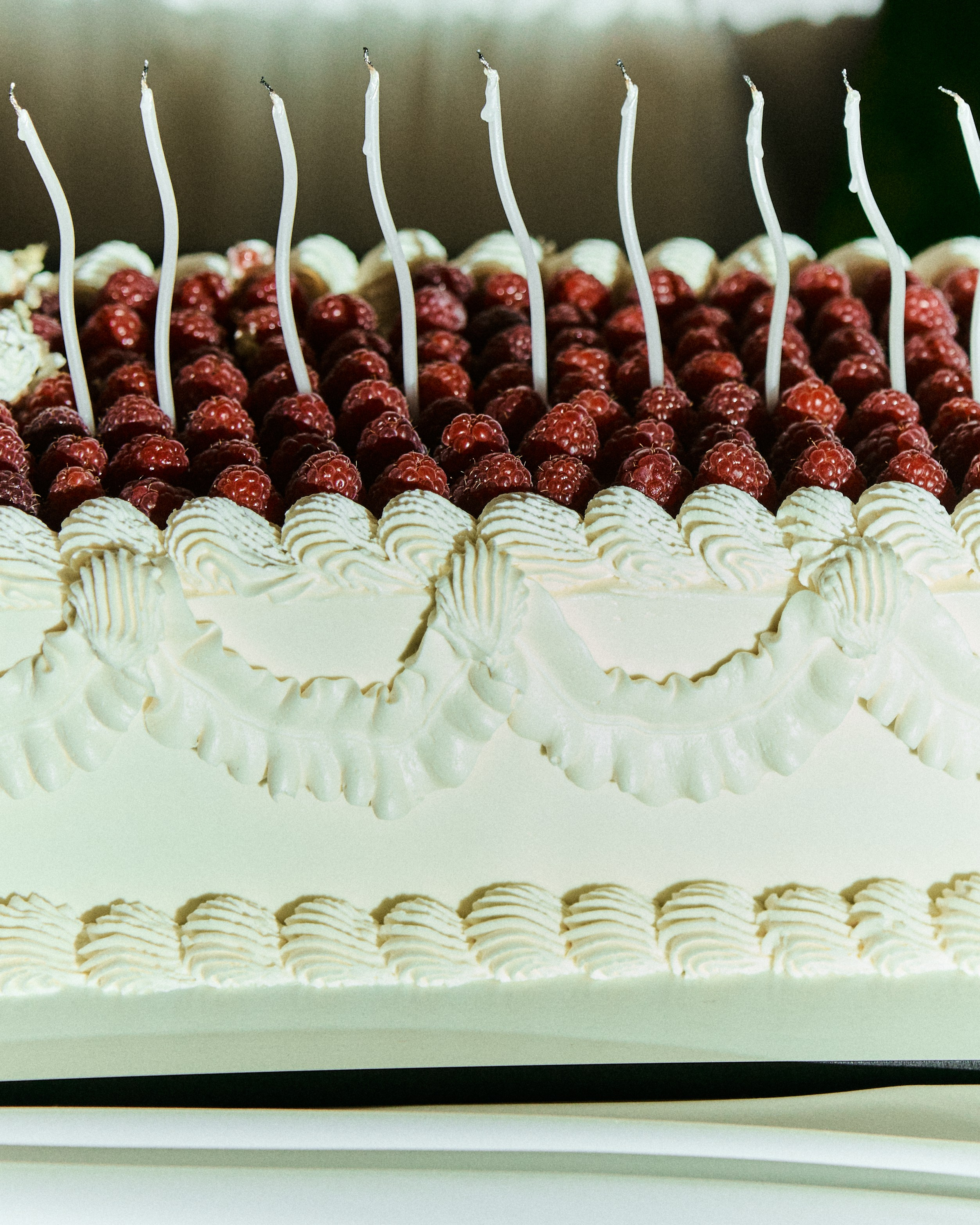 свадебный торт с малиной