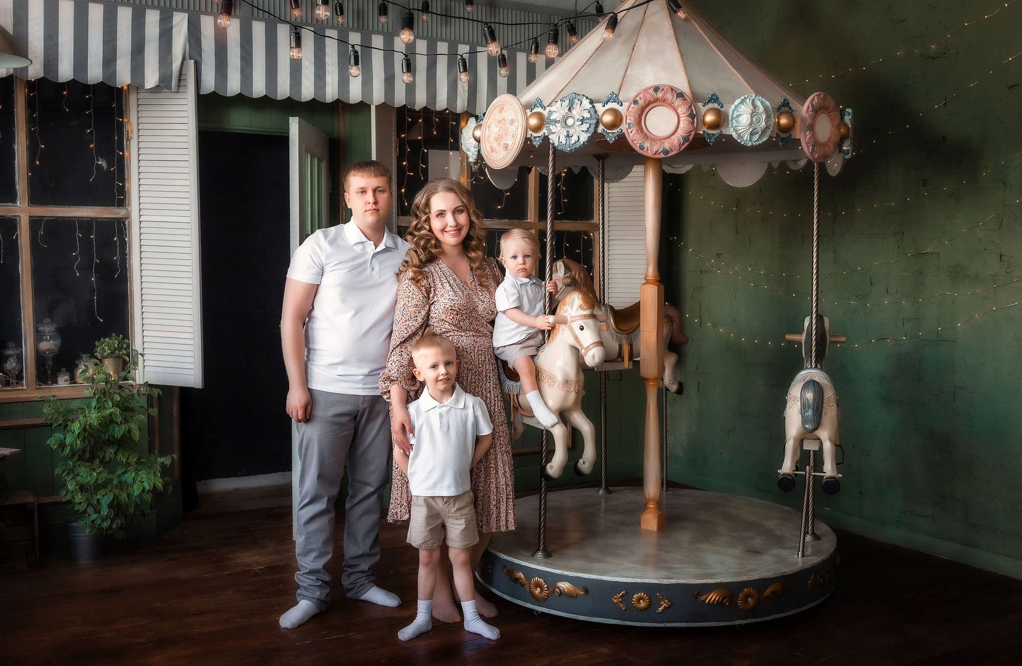 Аня, Саша, Миша и Гриша. Весна. Семейный и детский фотограф в Екатеринбурге Оксана Пипкина