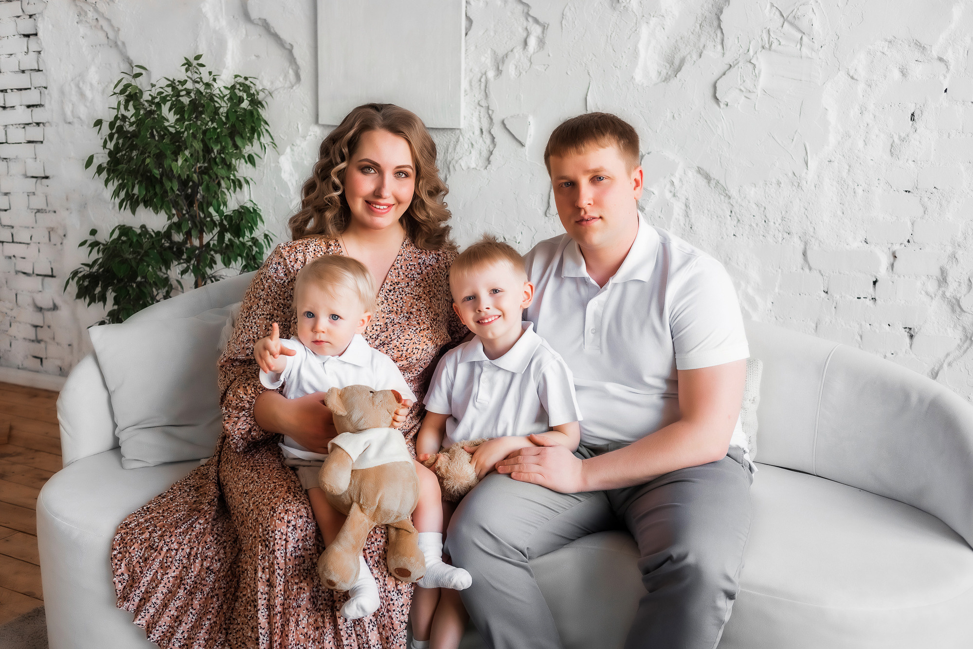 Аня, Саша, Миша и Гриша. Весна. Семейный и детский фотограф в Екатеринбурге Оксана Пипкина