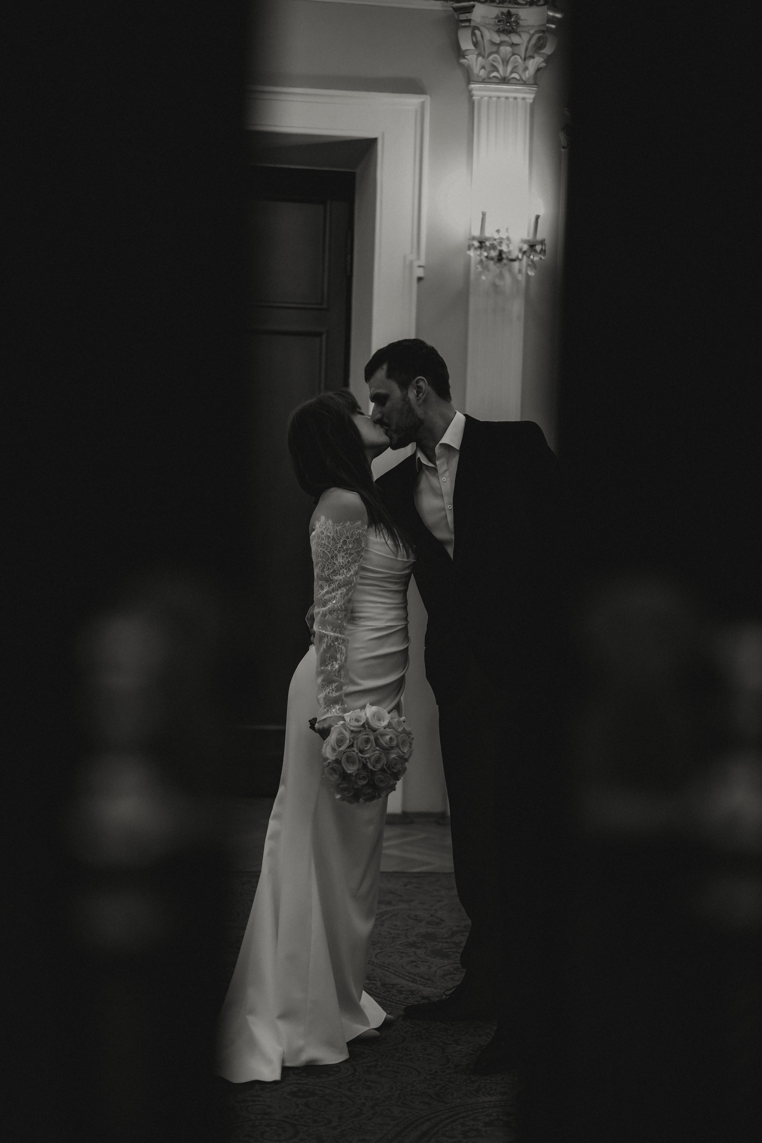 Ира и Денис. Амбассадори + Грибоедовский. Диана Чечель. Свадебный и семейный фотограф в Москве