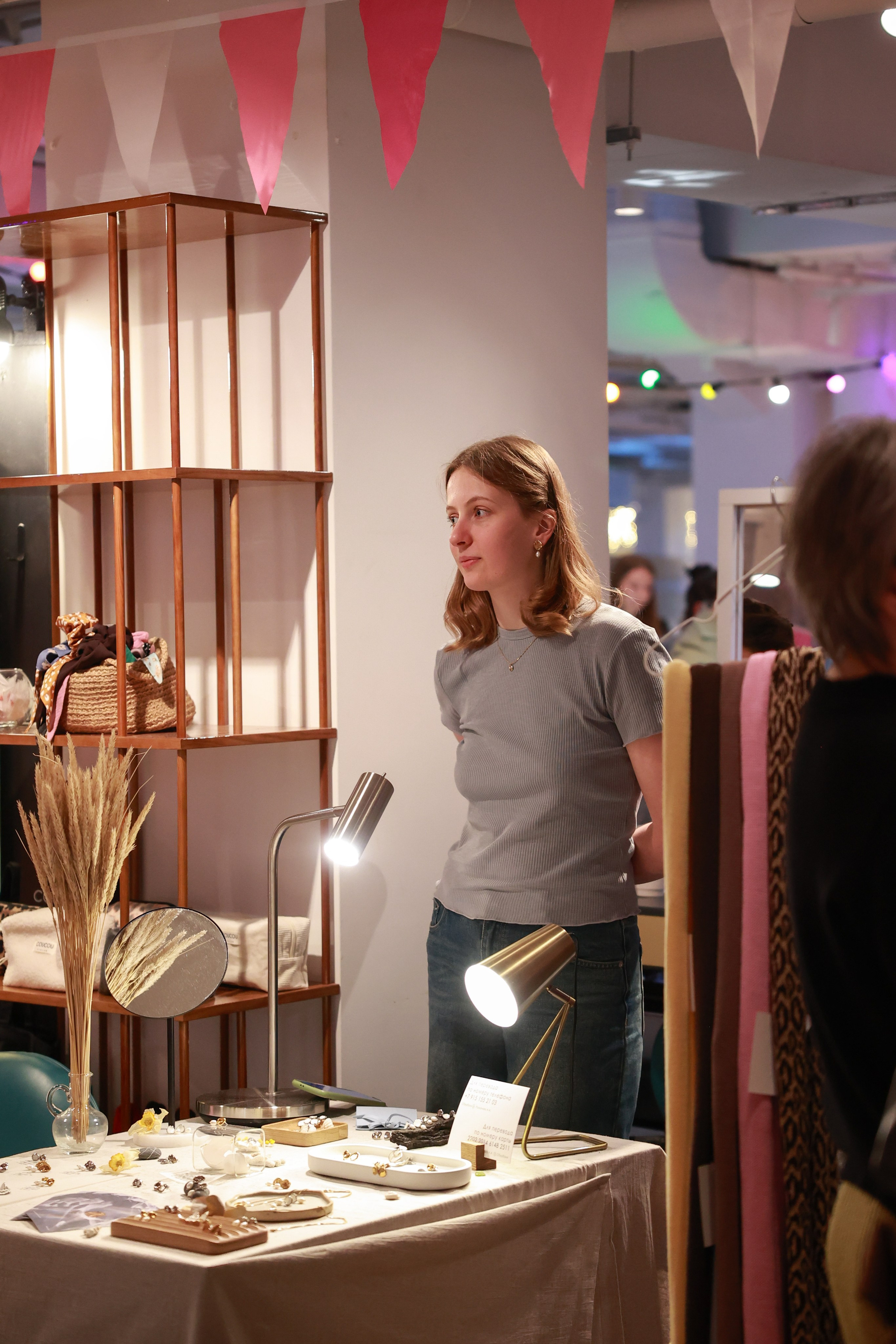 7–8 марта 2025 в пространстве «Три вокзала. Депо» / День 1 / фото Саша Жукова. Фотоотчеты «Ламбада-маркета»