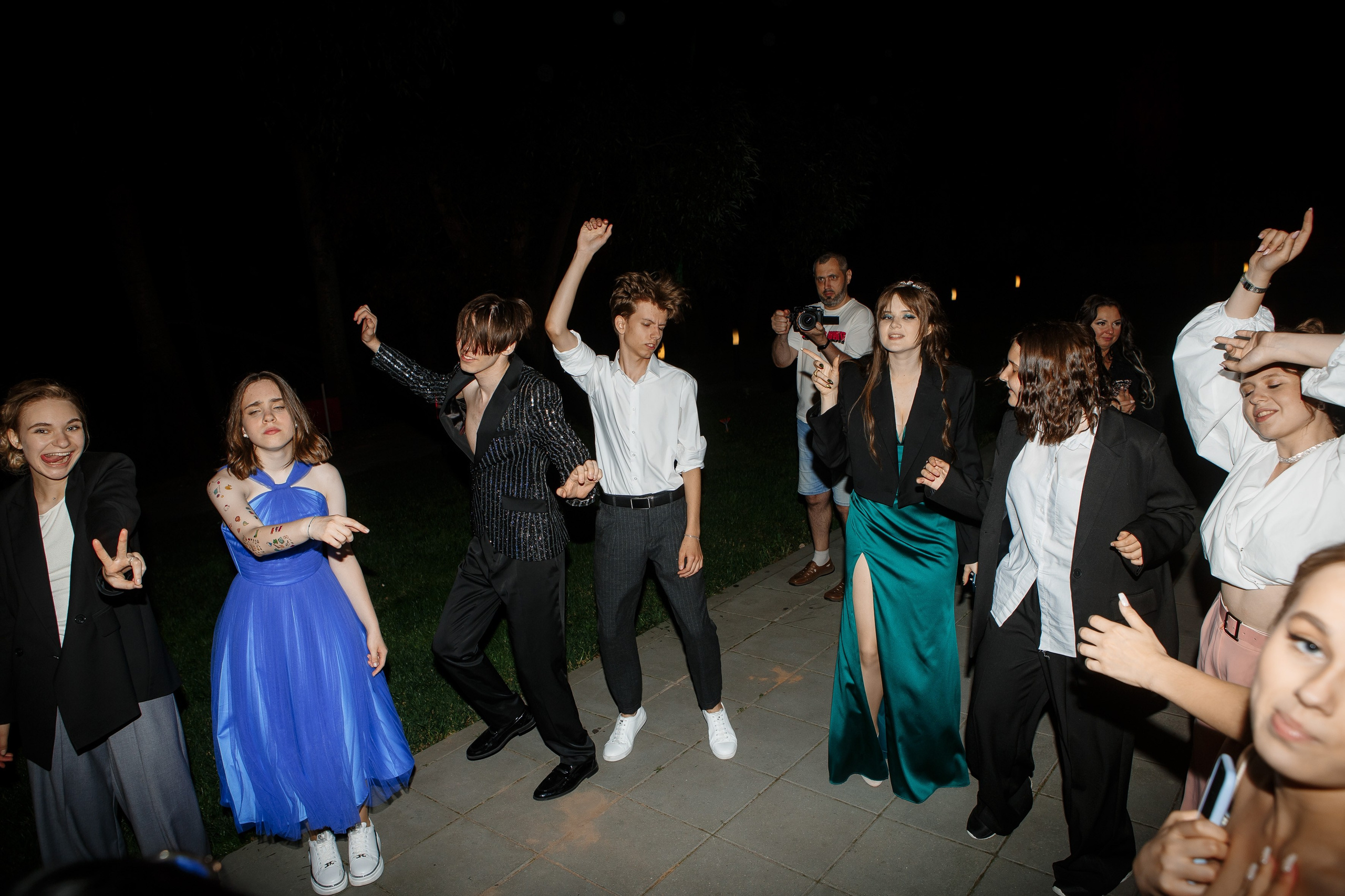 Выпускной Гимназия 12 2024 OpenHouse. Свадебный и портретный Фотограф в Липецке Дмитрий Котюков