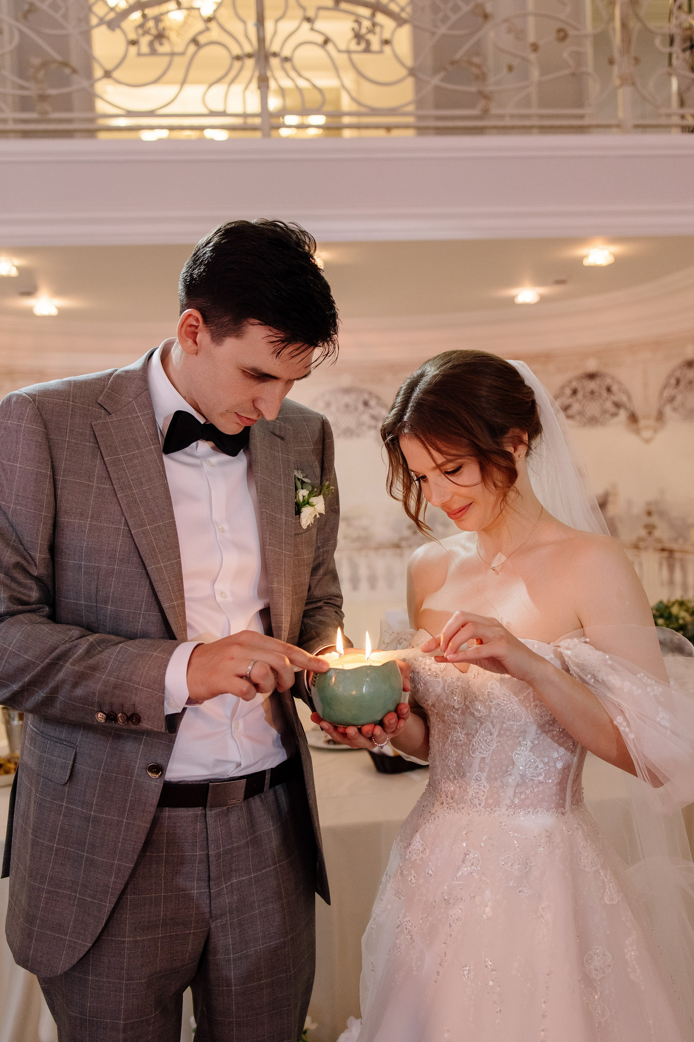 Свадебное утро в Hyatt Regency Хаятт Редженси, свадебная прогулка на Арме и банкет в О’Шалей. Свадебный и семейный фотограф Екатерина Иванова