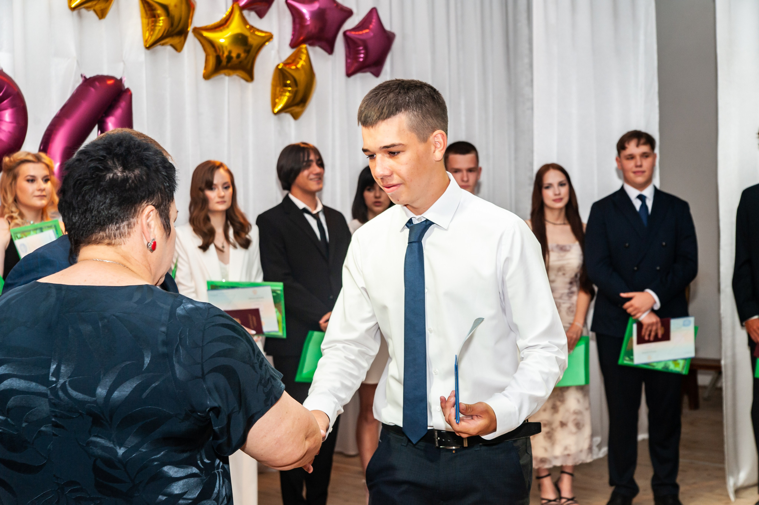 Выпускной МАОУ СОШ № 17 им. Эдуарда Есаяна. Свадебный и семейный фотограф Денис Лукьянов в Краснодаре, Краснодарском крае и Республике Крым