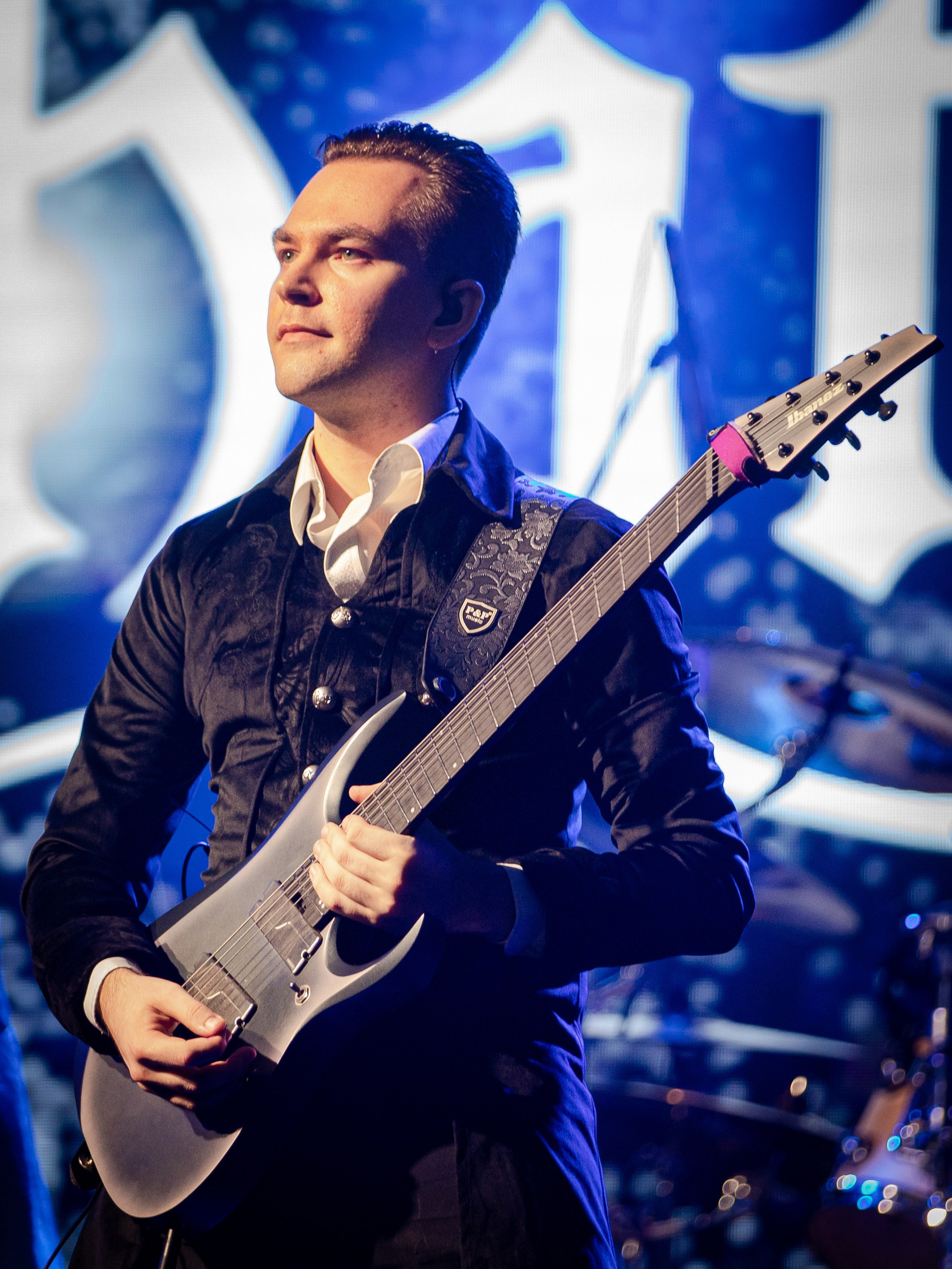 Saphath. Крылья Сахалина. Фотограф. г. Южно-Сахалинск. Олег Толстов