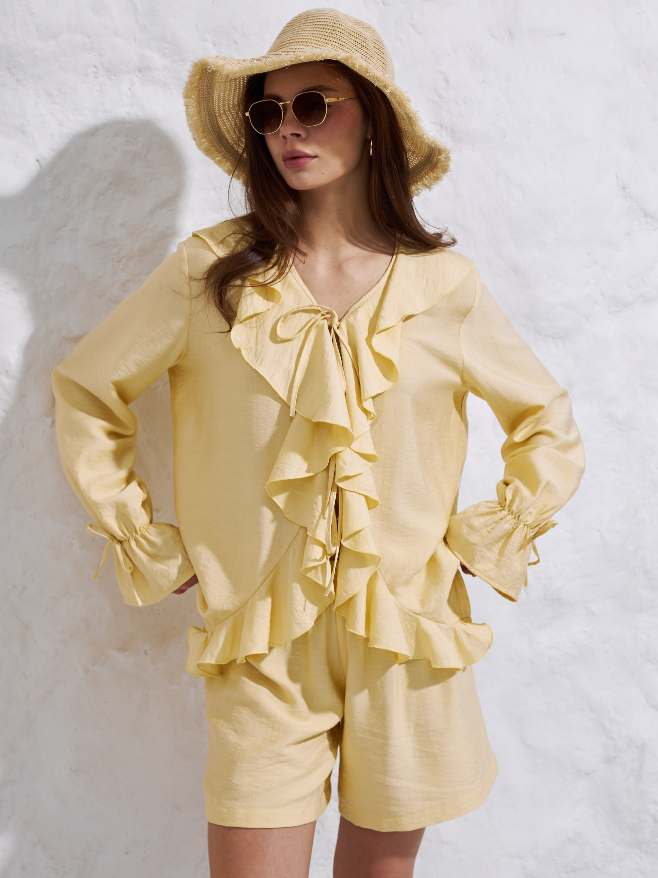 Летние костюмы. Фотограф Екатеринбург Анастасия Жерновская | Маркетплейсы и нейрофото