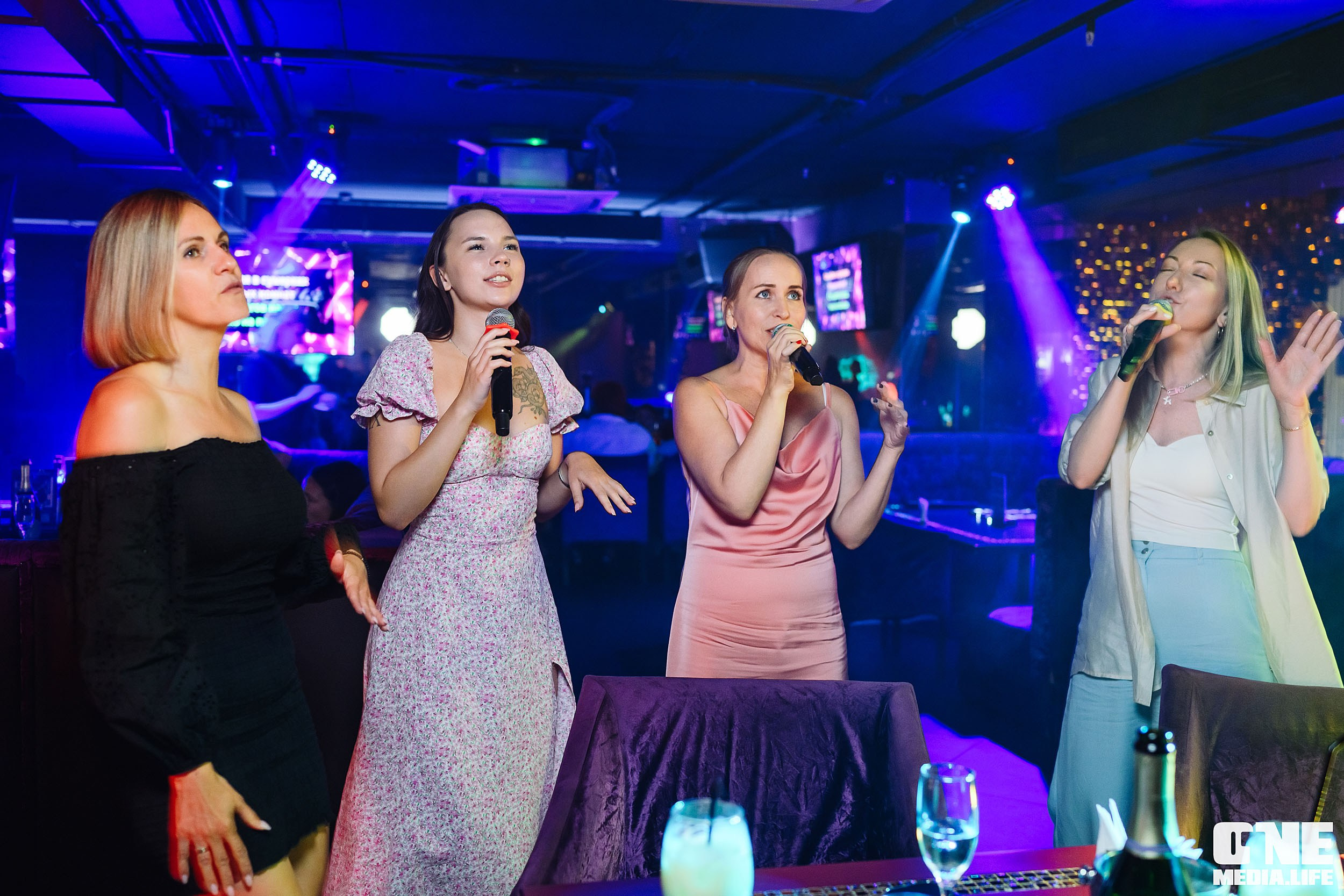 Фоторепортаж из караоке-клуба Эйфория. One Media Life: фоторепортажи, фотоотчеты с мероприятий и заведений