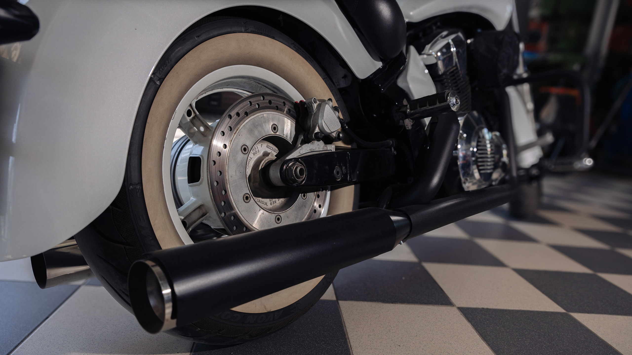 Honda VT 1300 Stateline. ......