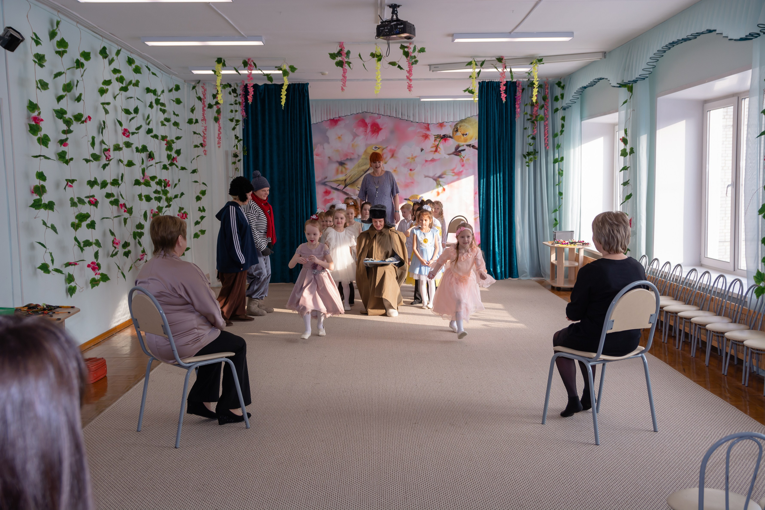 Весенний утренник