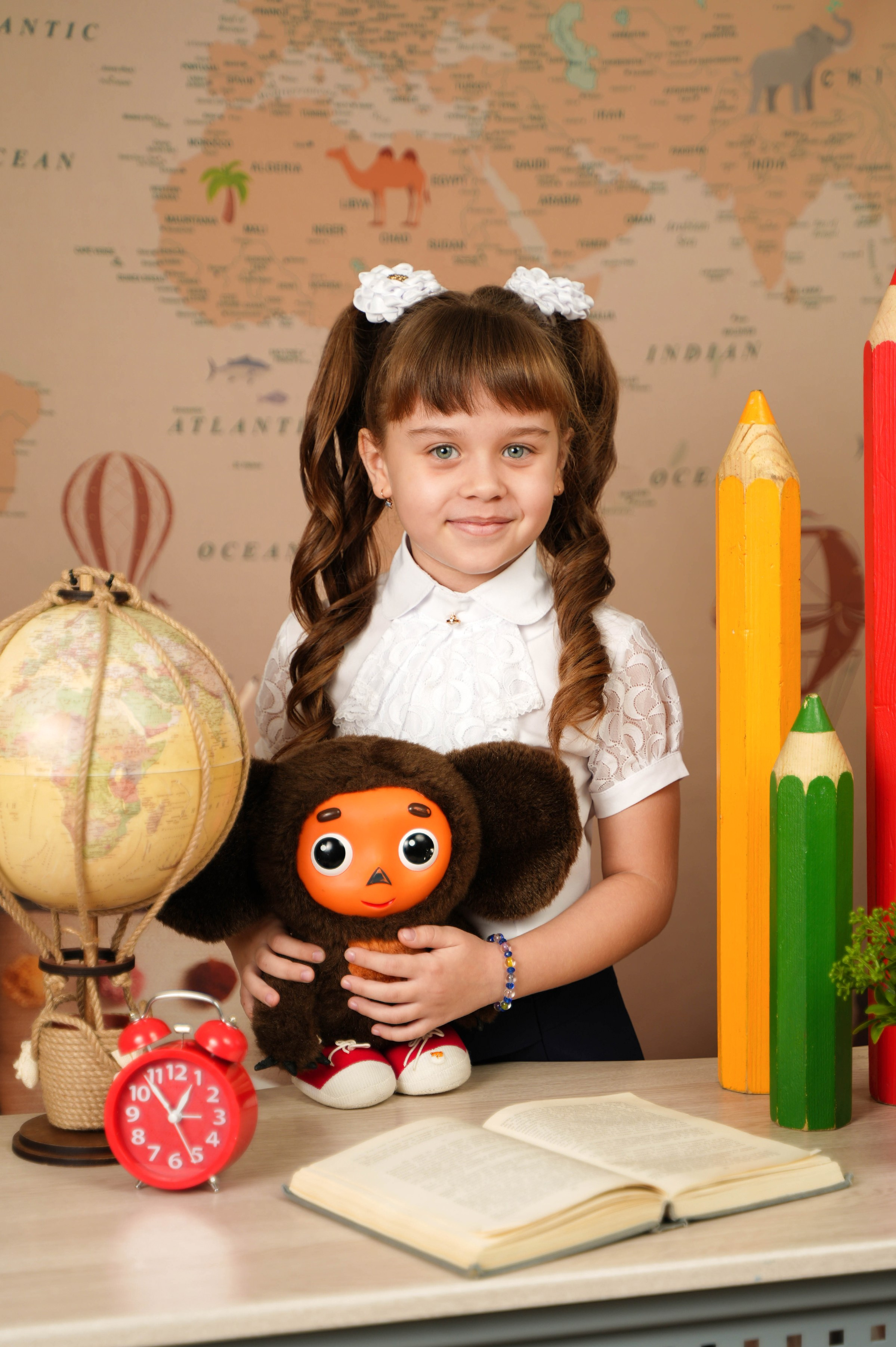 Фон начальные классы. Школьная фотография Поповы