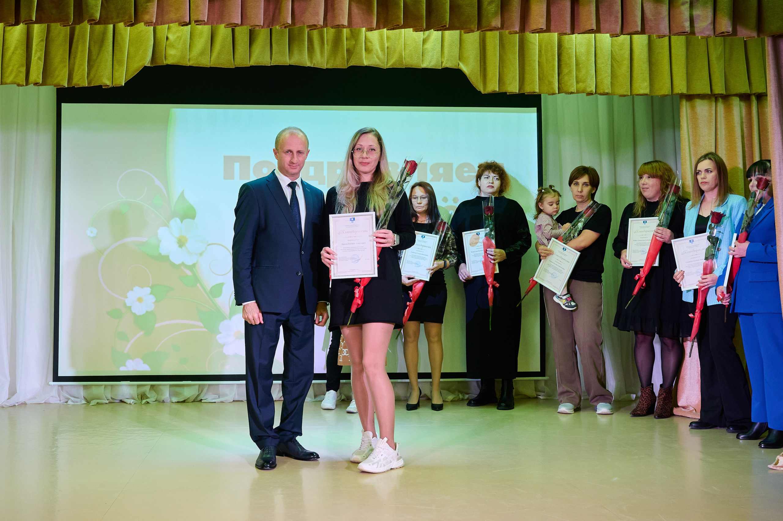 День матери Виноградный. Жизнь курорта Кабардинка в фотографиях