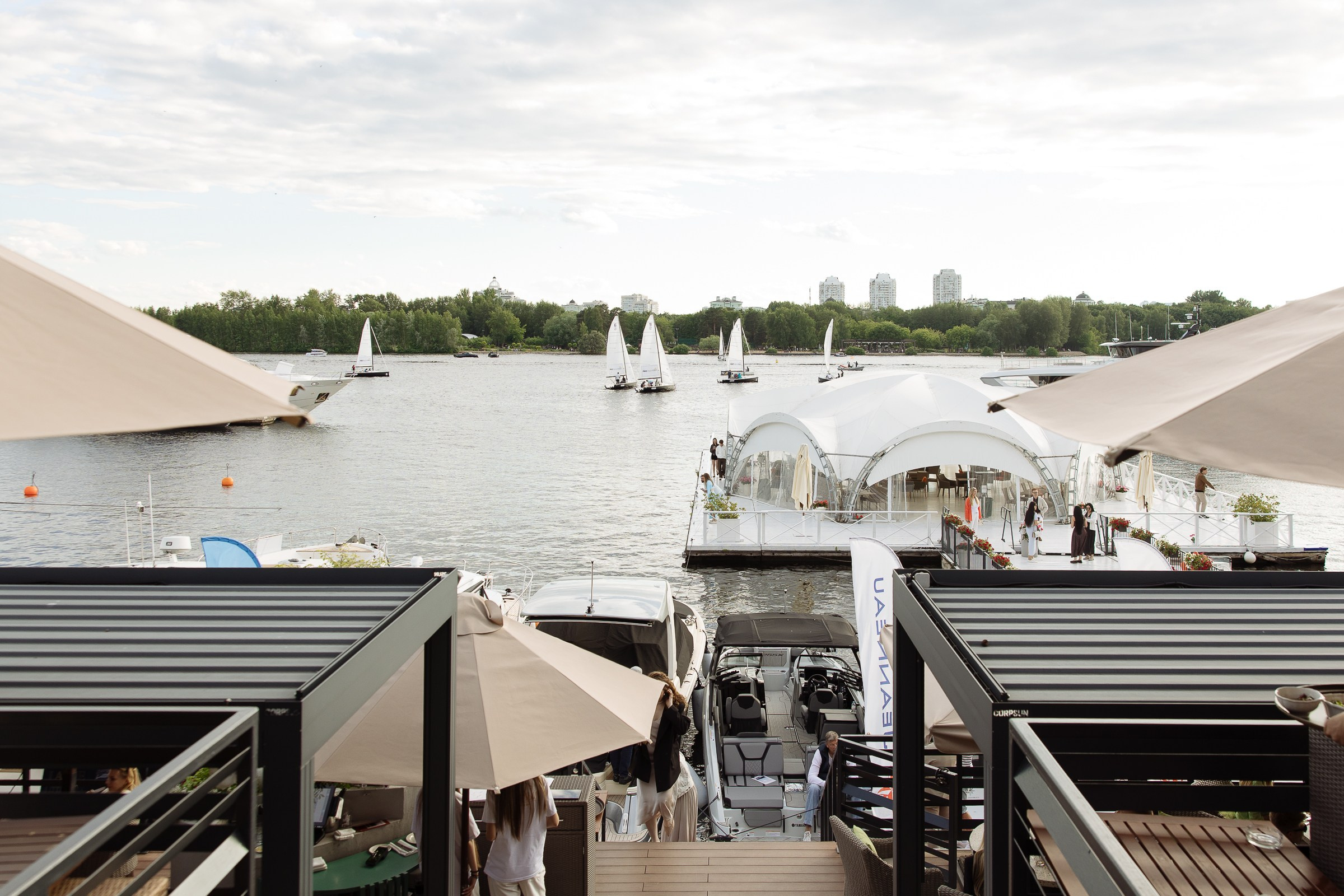 Выставка яхт и катеров. Ryal Yacht Club. Фотограф в Москве