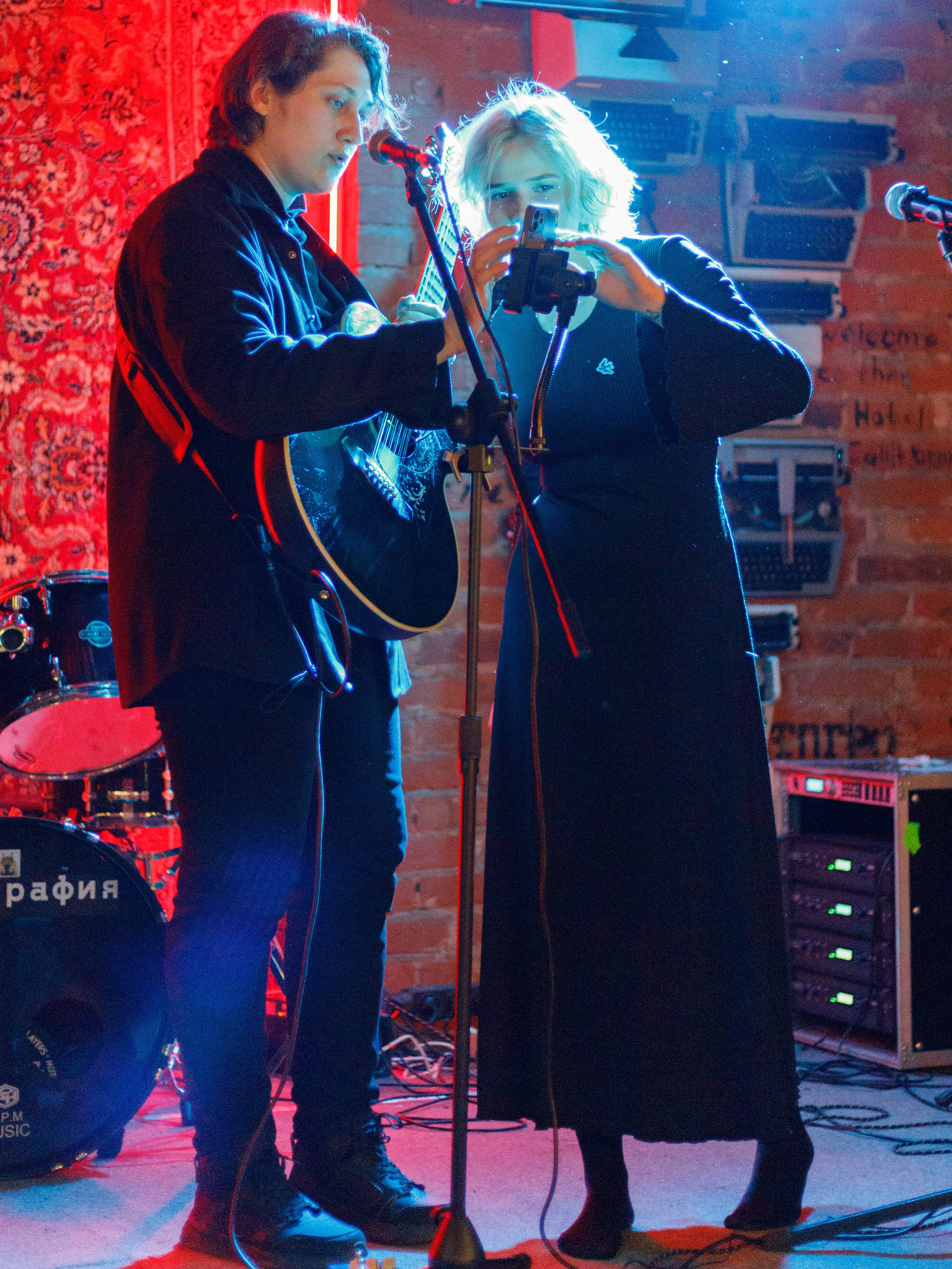 Концерт Огнева и Аня из Питера. Репортажный фотограф в Новосибирске Алена Помазунова