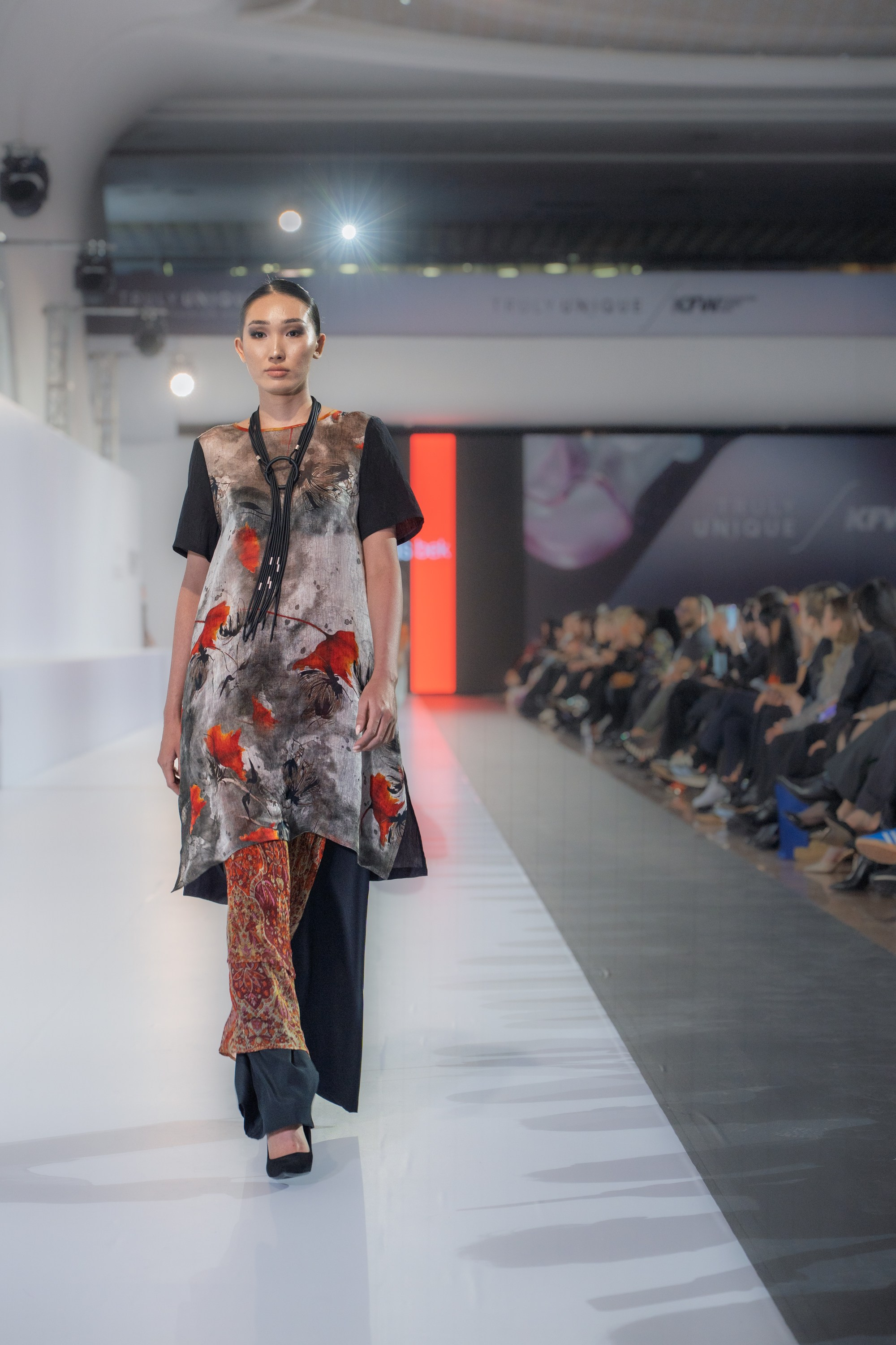 Yerlan Zholdasbek. Сайт Алматинского НЮ АРТ, будуар и фэшн фотографа Дениса Карпенко