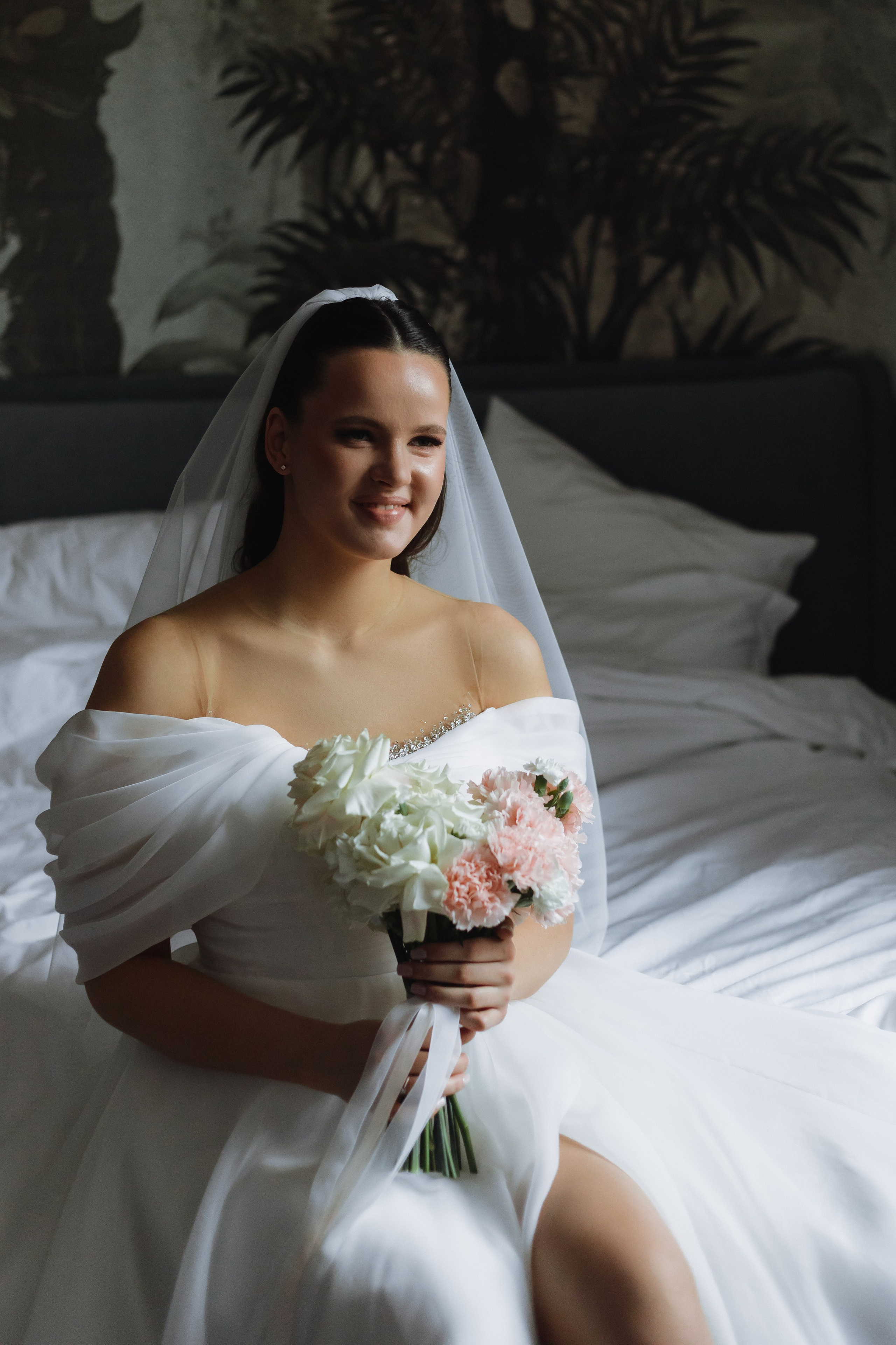 Свадебная фотосессия в Минске в итальянском ресторане La Scala