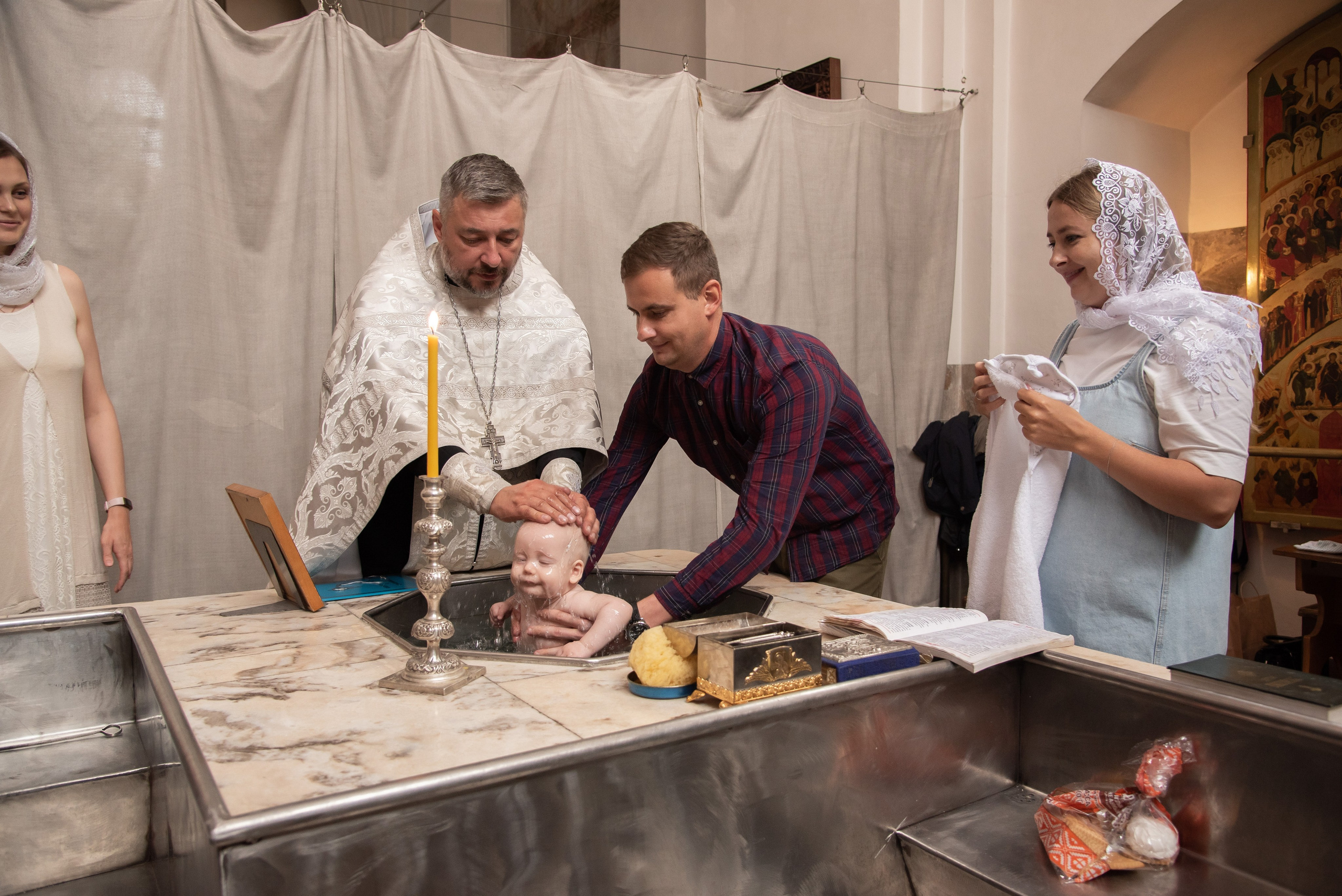 Крещение (фотосъемка крещения) Минск Слуцк. Свадебный и семейный фотограф Ольга Астрейко